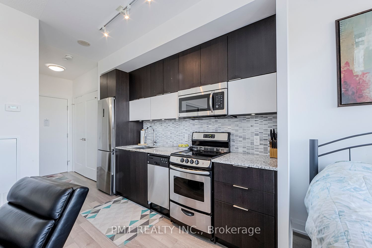 56 Annie Craig Drive 304, Toronto, ON M8V 0C8 photo 4