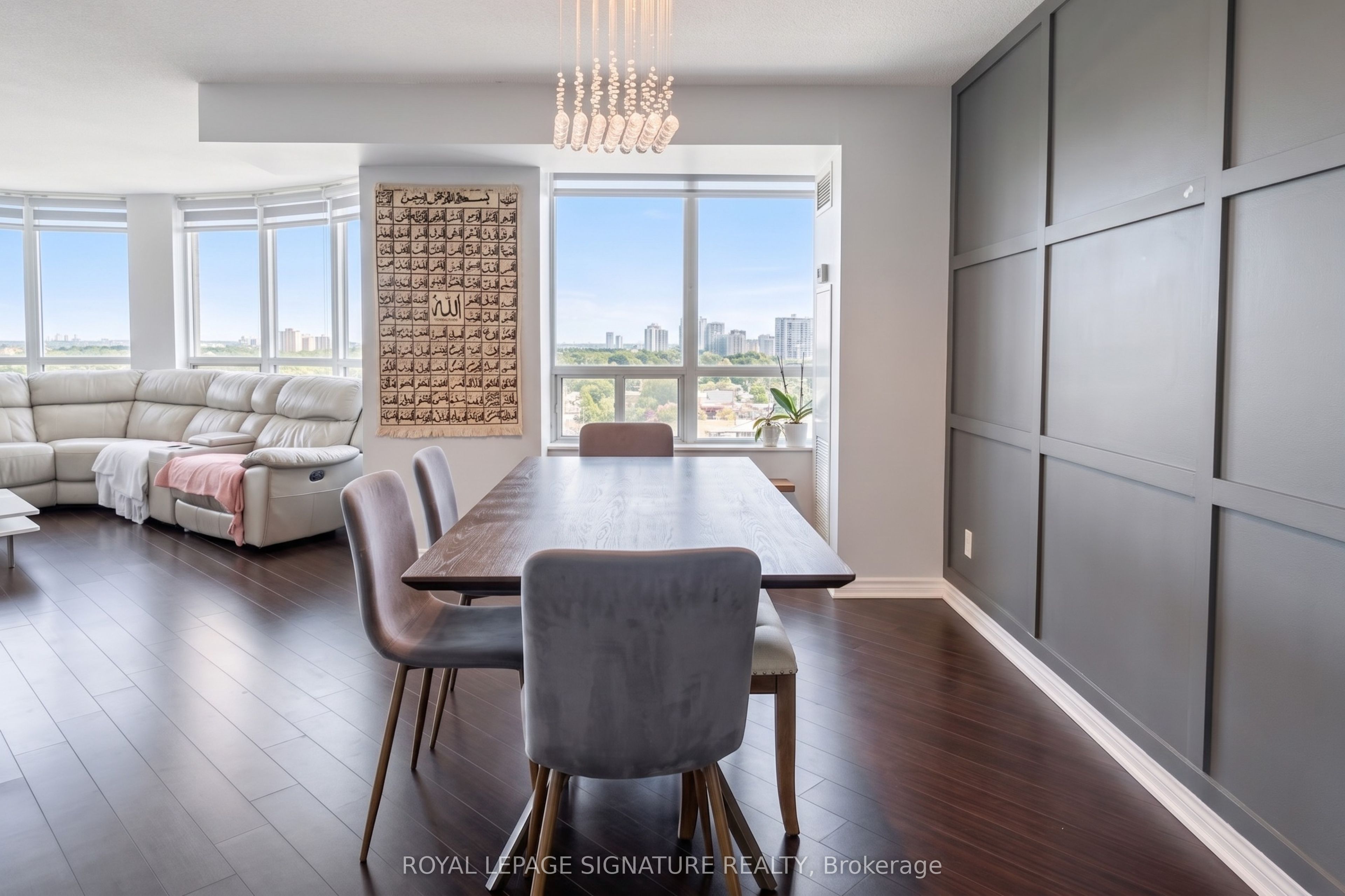 3880 Duke of York Boulevard 906, Mississauga, ON L5B 4M7 photo 3