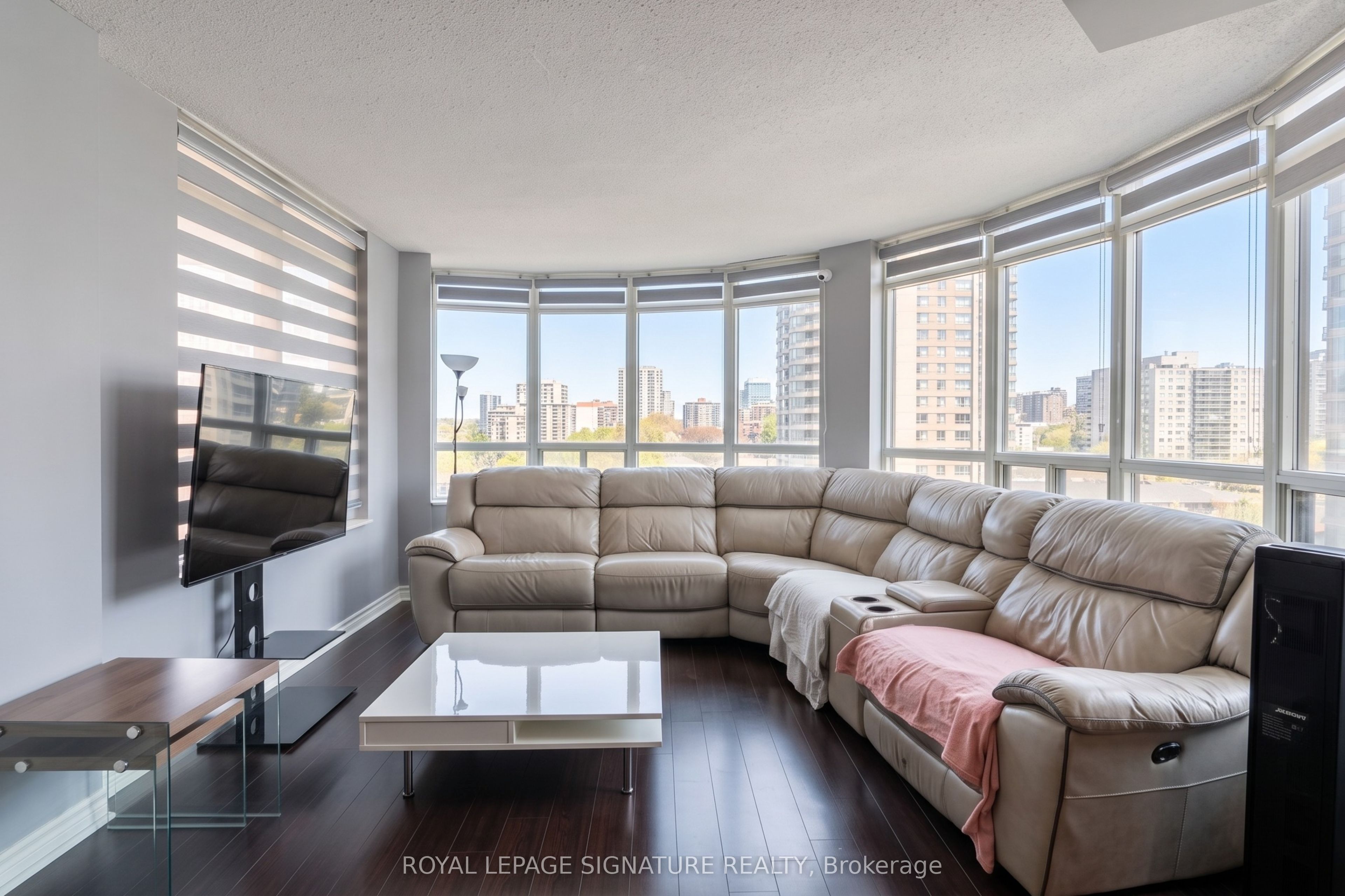 3880 Duke of York Boulevard 906, Mississauga, ON L5B 4M7 photo 4