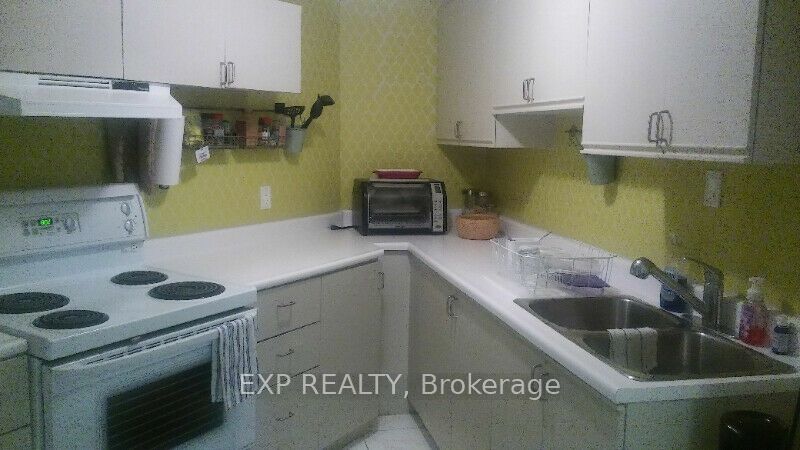 31 Matterdale Avenue BSMT Room-L, Brampton, ON L6Y 4J6 photo 2