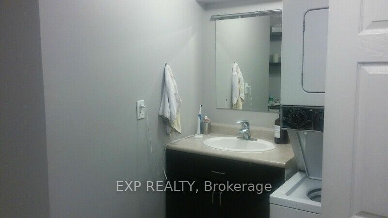 31 Matterdale Avenue BSMT Room-L, Brampton, ON L6Y 4J6 photo 4
