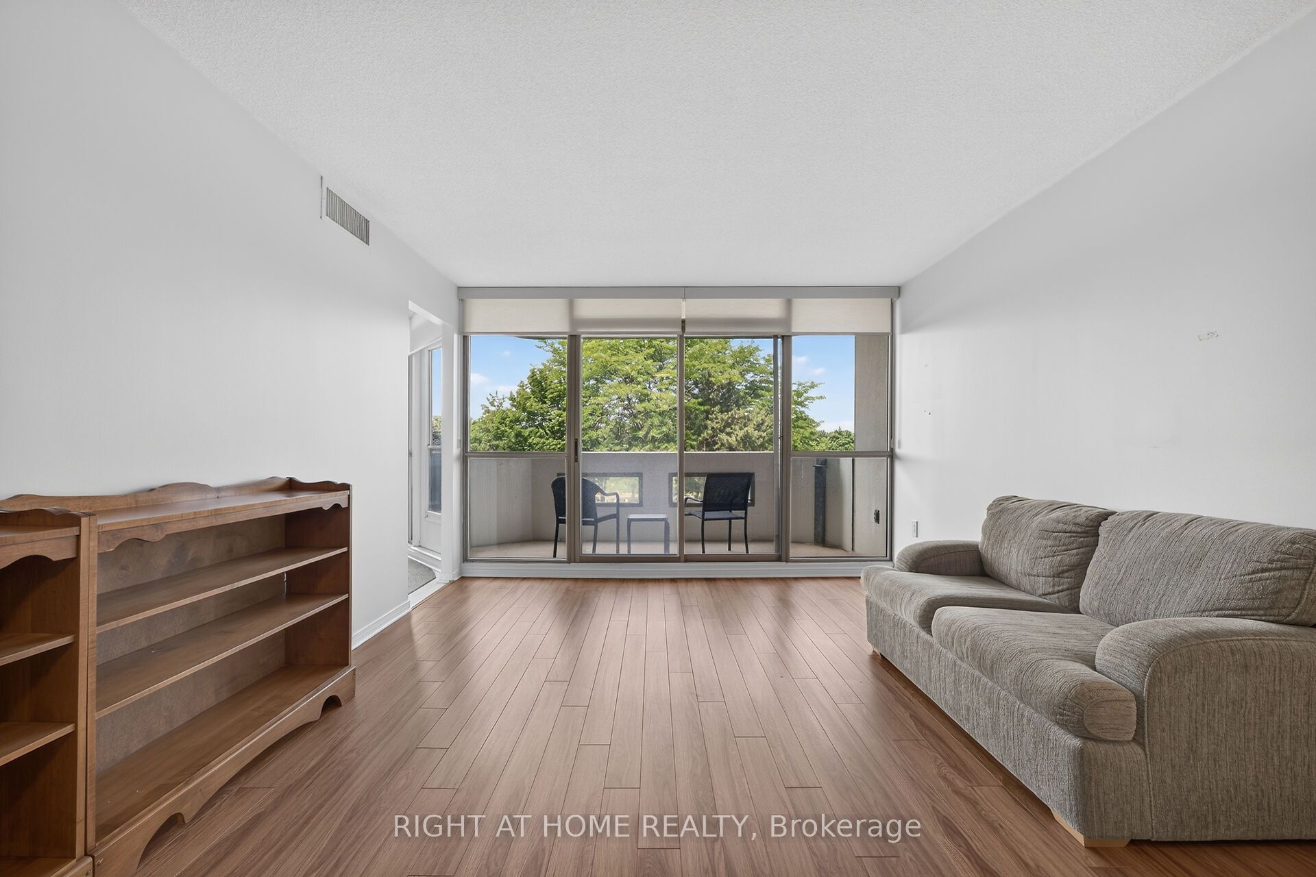 5080 Pinedale Avenue 306, Burlington, ON L7L 5V7 photo 4