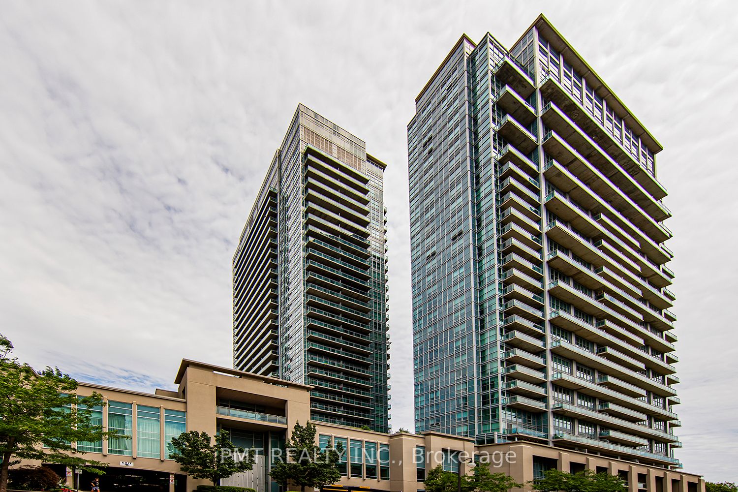 165 Legion Road N 2722, Toronto, ON M8Y 0B3