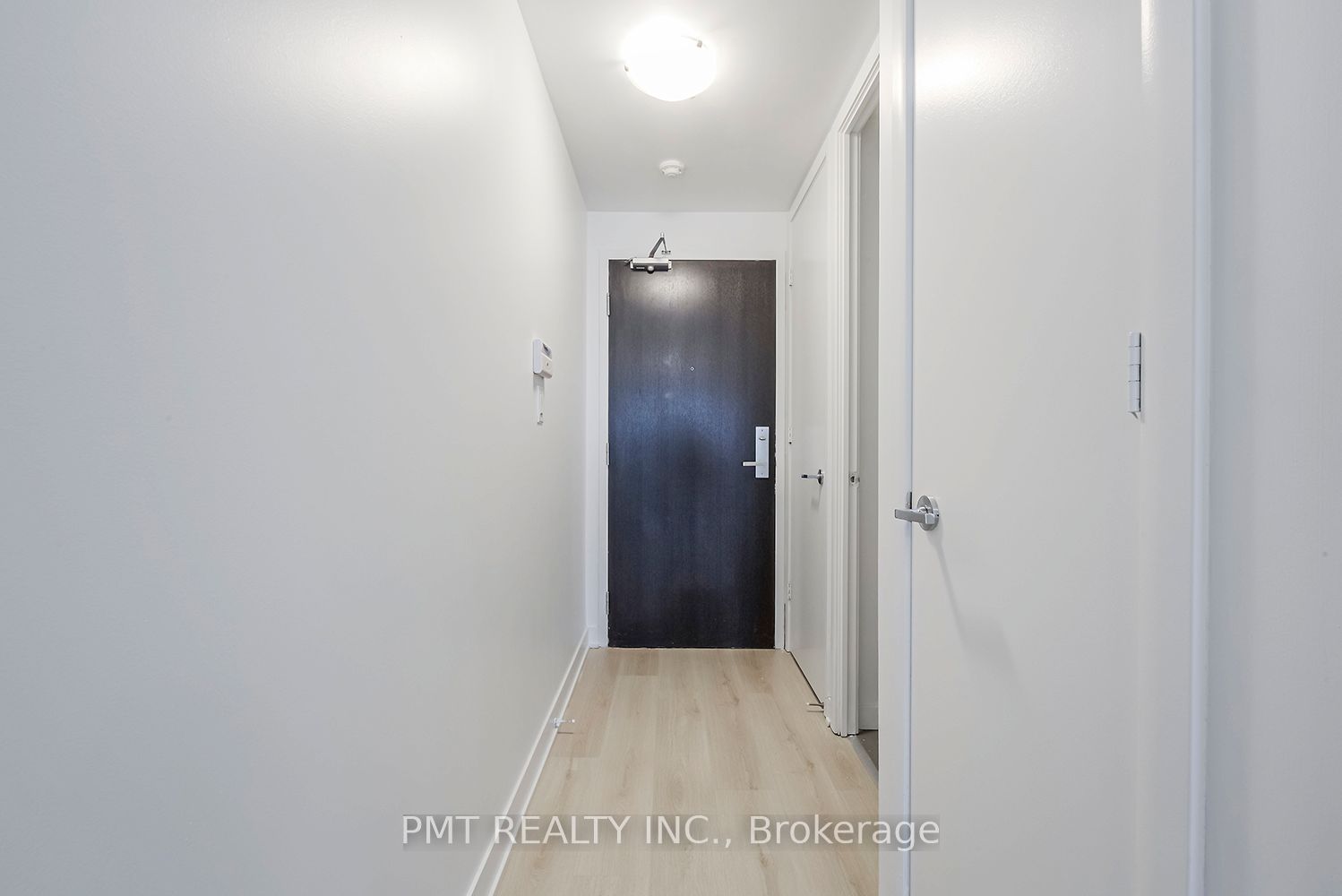 165 Legion Road N 2722, Toronto, ON M8Y 0B3 photo 2