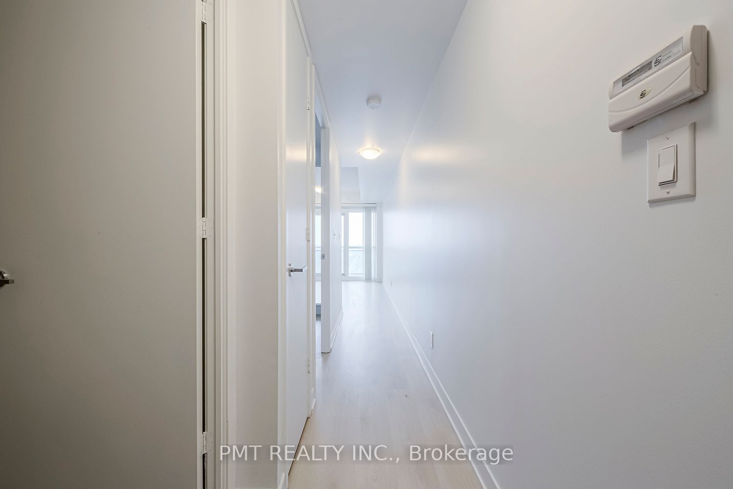 165 Legion Road N 2722, Toronto, ON M8Y 0B3 photo 3