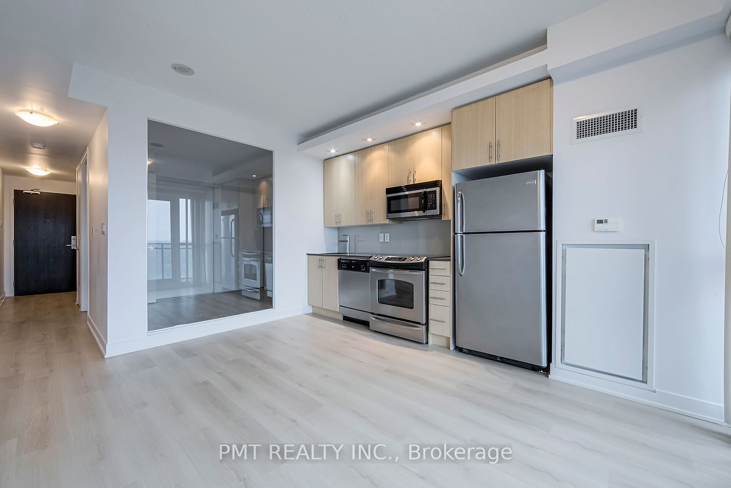 165 Legion Road N 2722, Toronto, ON M8Y 0B3 photo 4