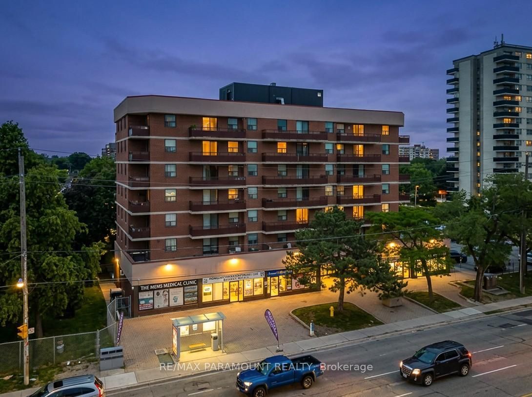 1881 Jane Street 303, Toronto, ON M9N 3S7