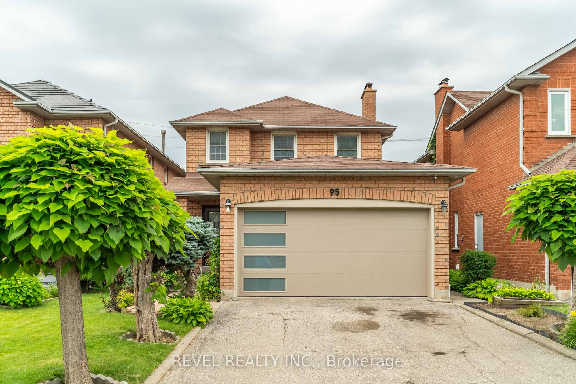 95 Cinrickbar Drive, Toronto, ON M9W 6W7 photo 2