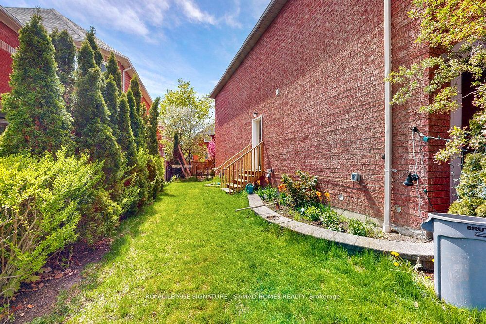 456 Barondale Drive Bsmt, Mississauga, ON L4Z 3W2 photo 3