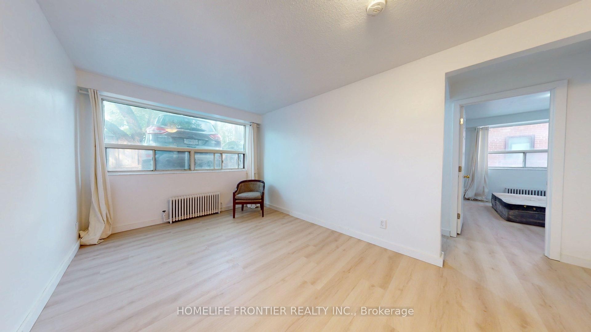 1110 Weston Road #2, Toronto, ON M6N 3S4 photo 2