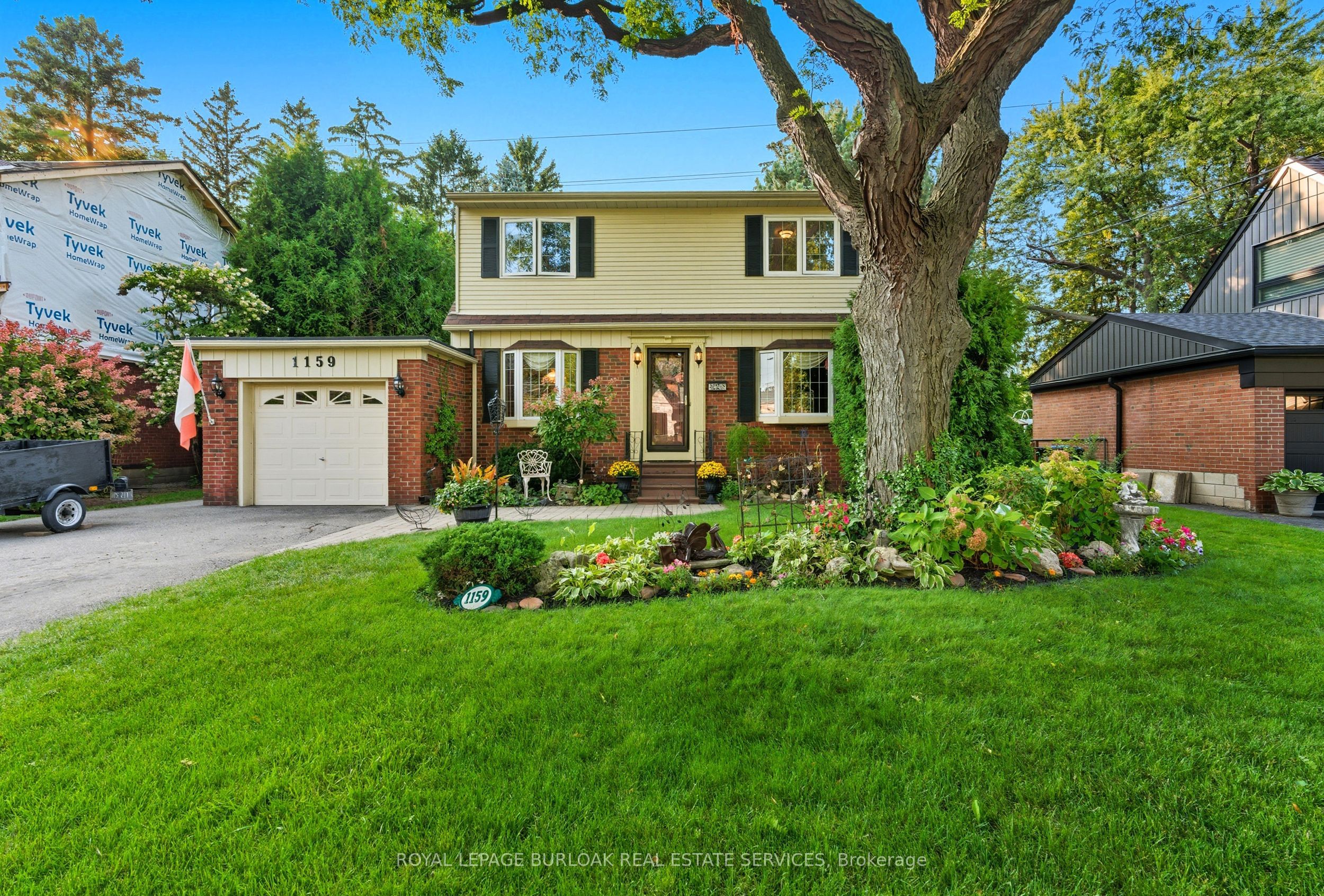 1159 Greening Avenue, Mississauga, ON L4Y 1H3