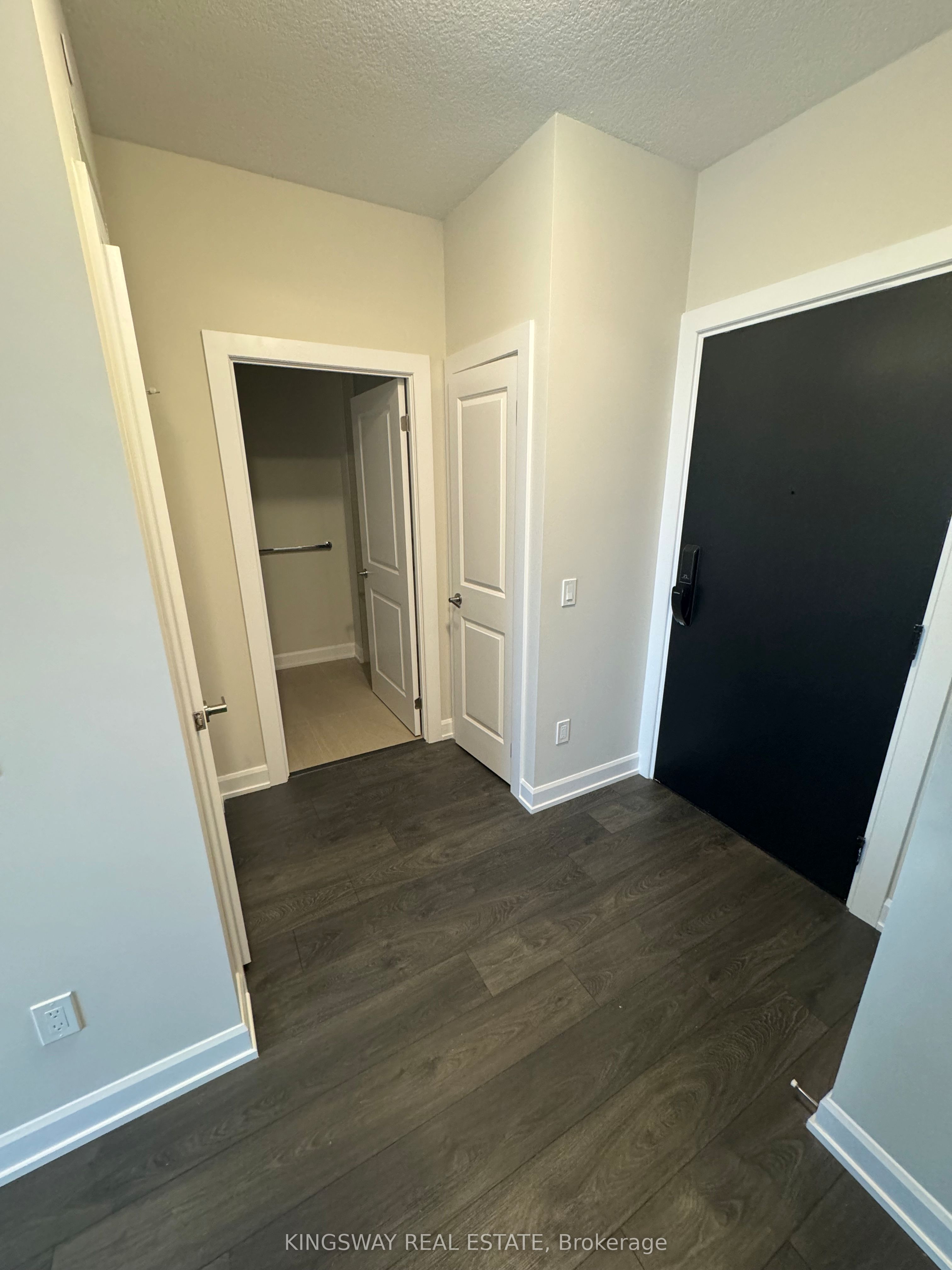 3220 WILLIAM COLTSON Avenue 1410, Oakville, ON L6H 7X9 photo 3