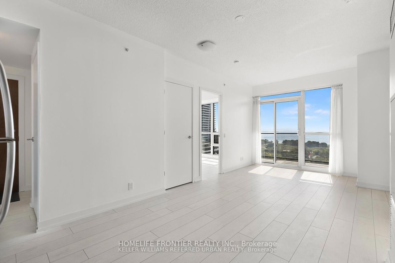 2200 W Lakeshore Boulevard W 3610, Toronto, ON M8V 1A4 photo 4