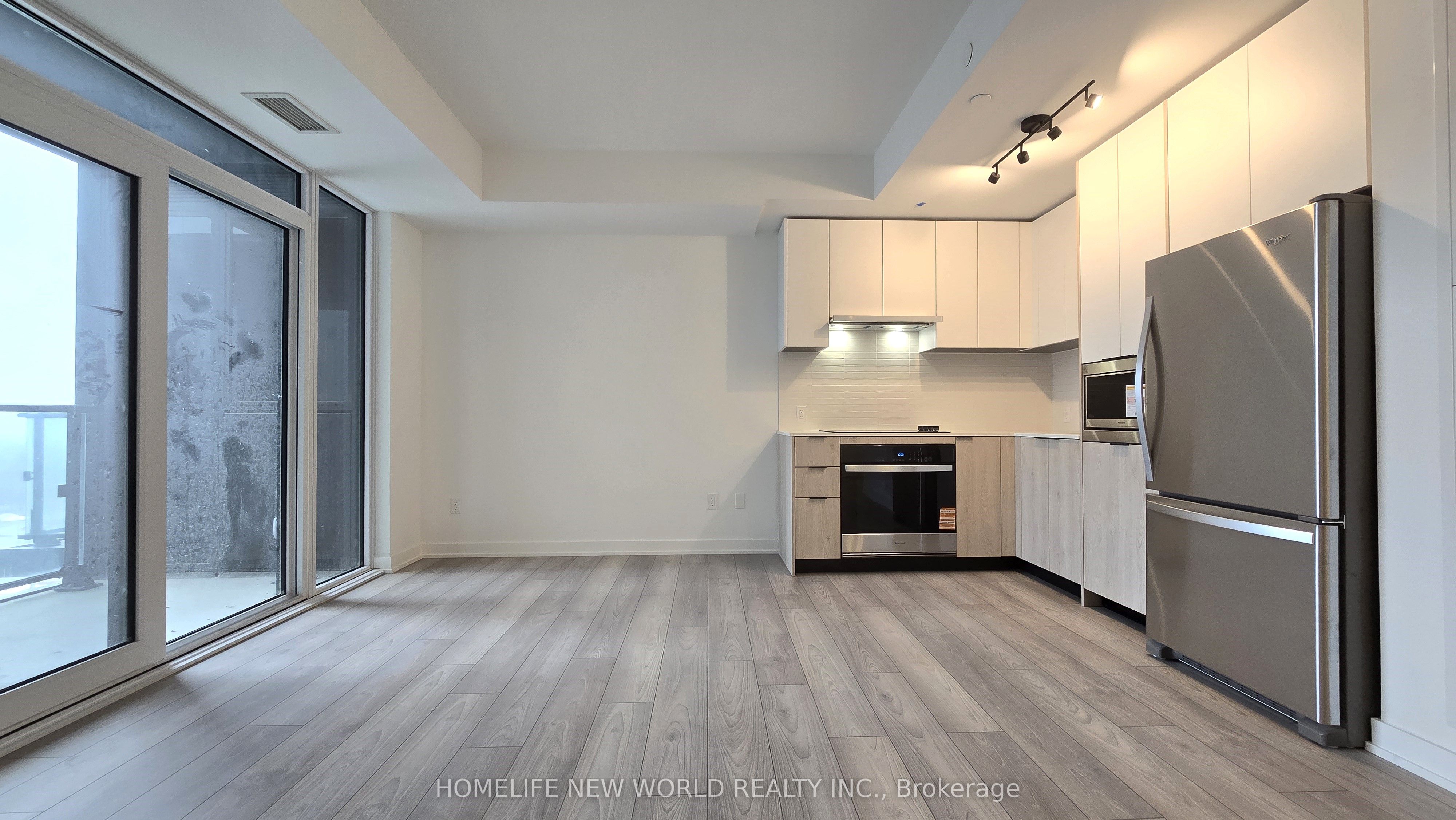 1007 The Queensway N/A 819, Toronto, ON M8Z 0H4 photo 2