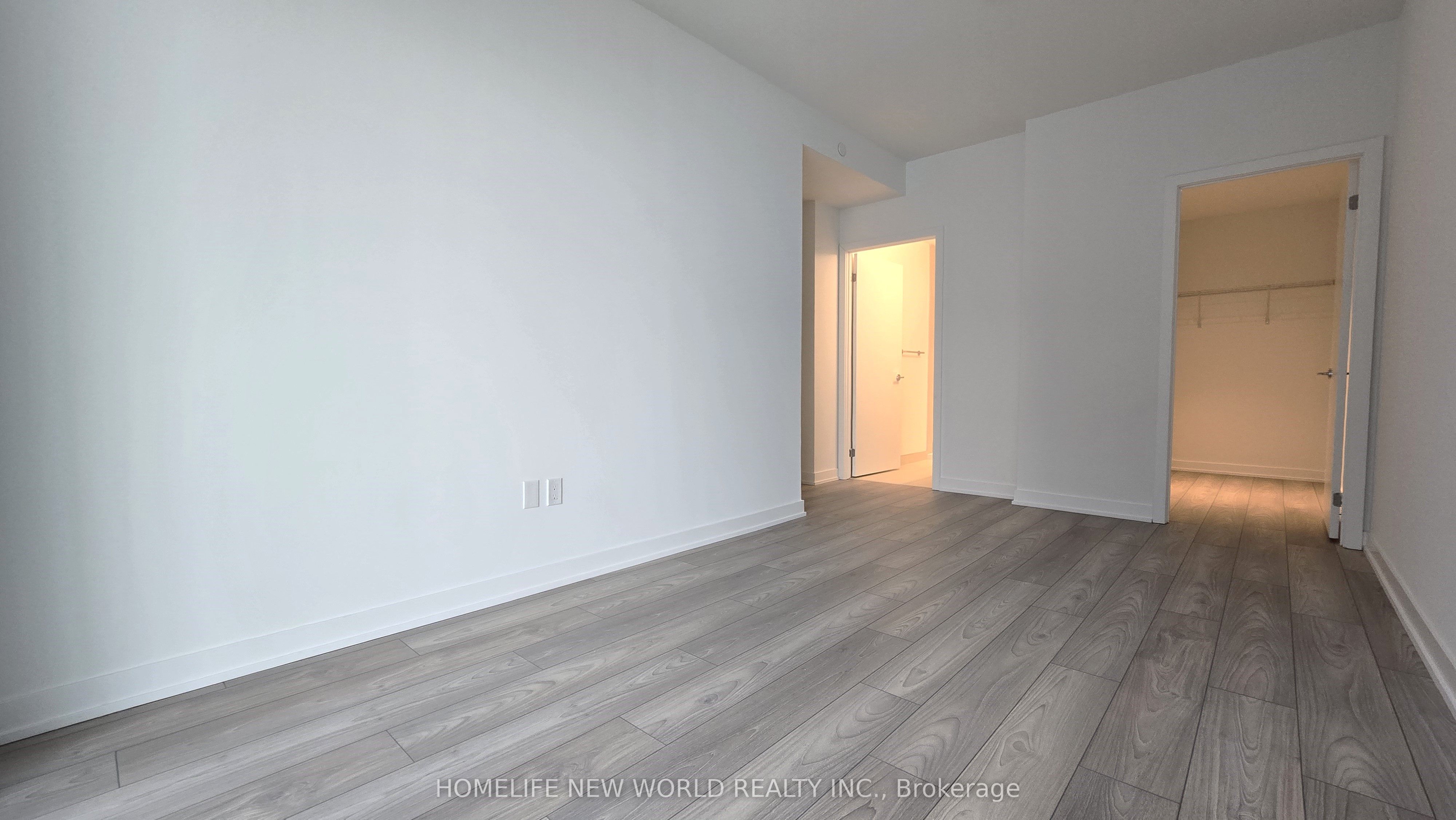 1007 The Queensway N/A 819, Toronto, ON M8Z 0H4 photo 4