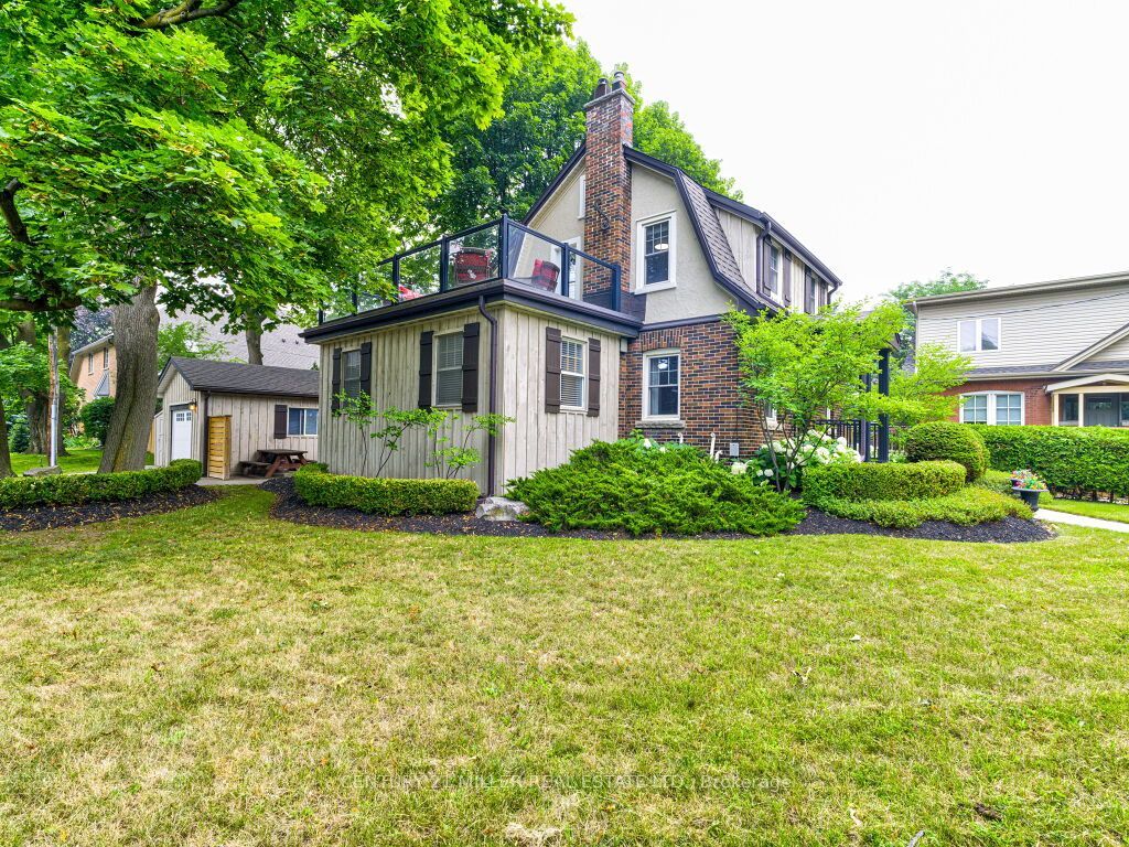 1007 North Shore Boulevard E, Burlington, ON L7T 1X8 photo 2
