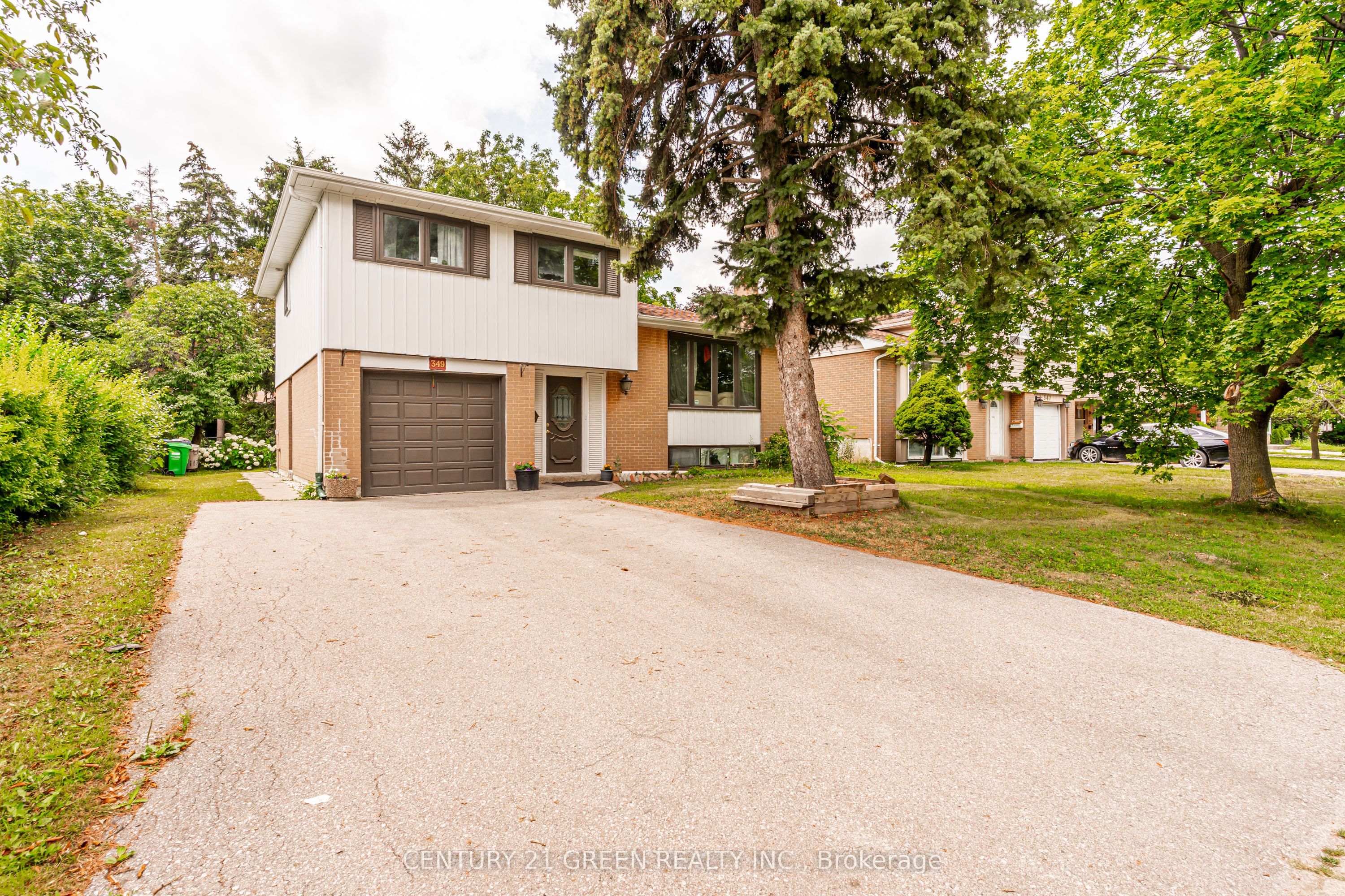 349 Bartley Bull Parkway, Brampton, ON L6W 2L5 photo 2
