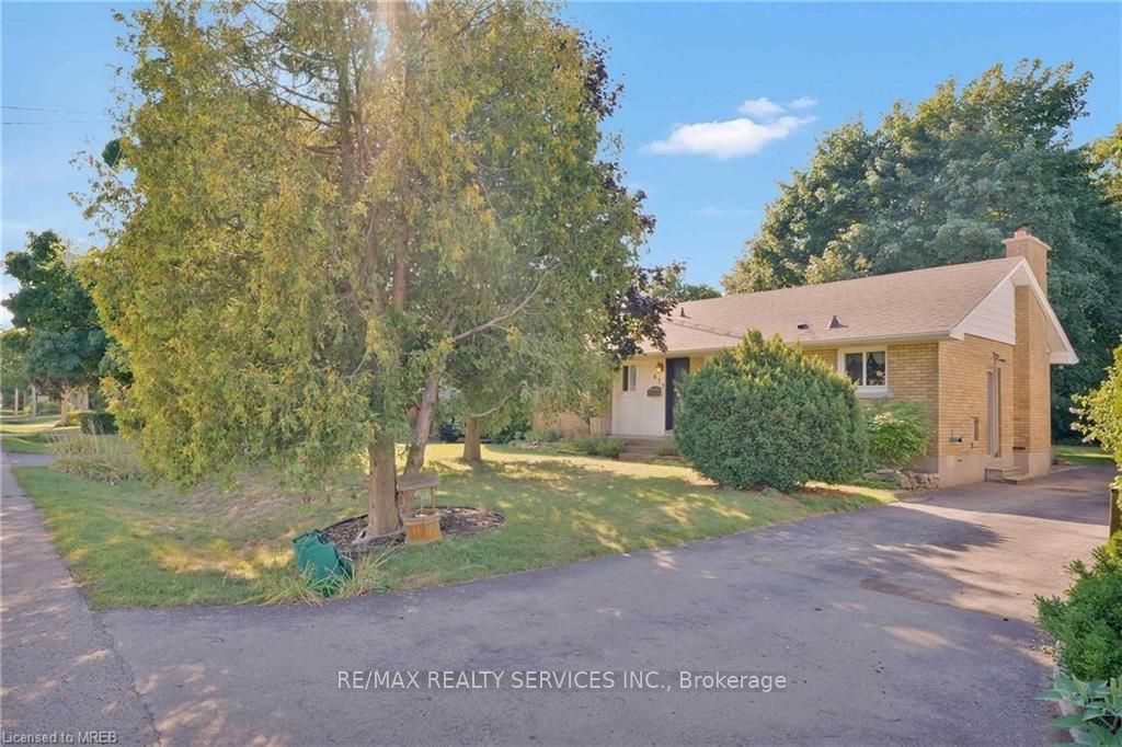 675 Inverness Avenue, Burlington, ON L7T 3S9