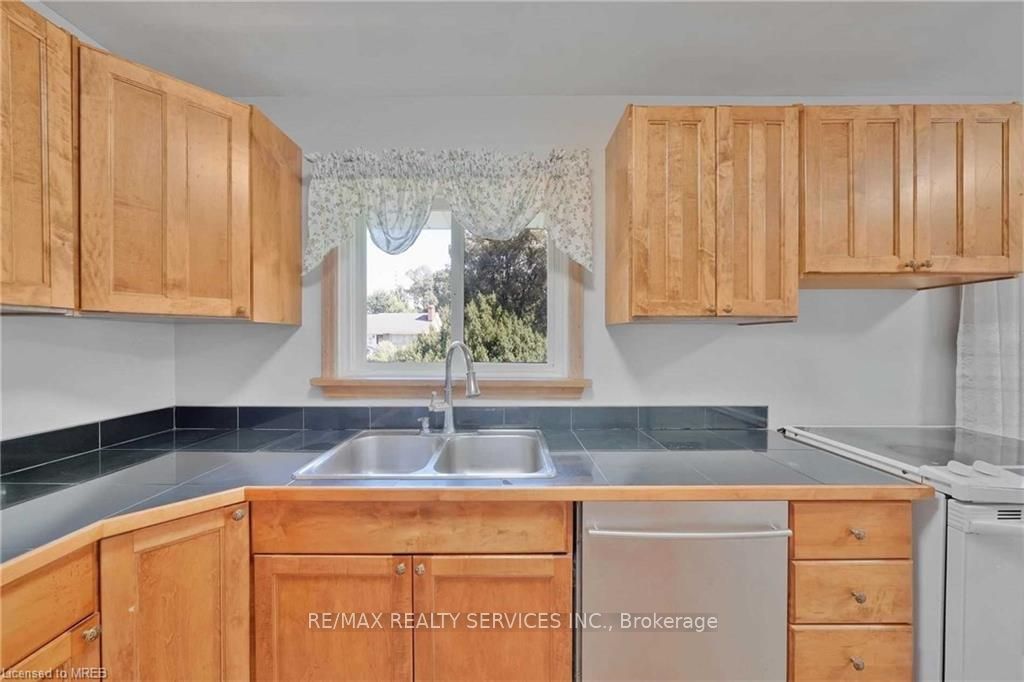 675 Inverness Avenue, Burlington, ON L7T 3S9 photo 5