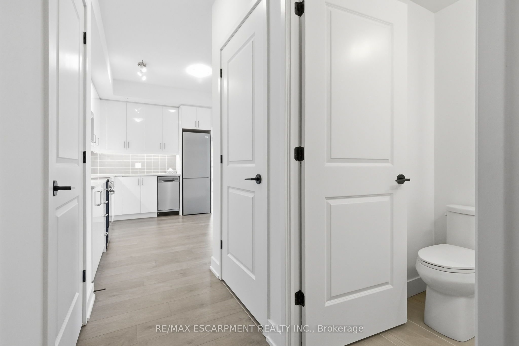 2333 Khalsa Gate 811, Oakville, ON L6M 0X7 photo 4