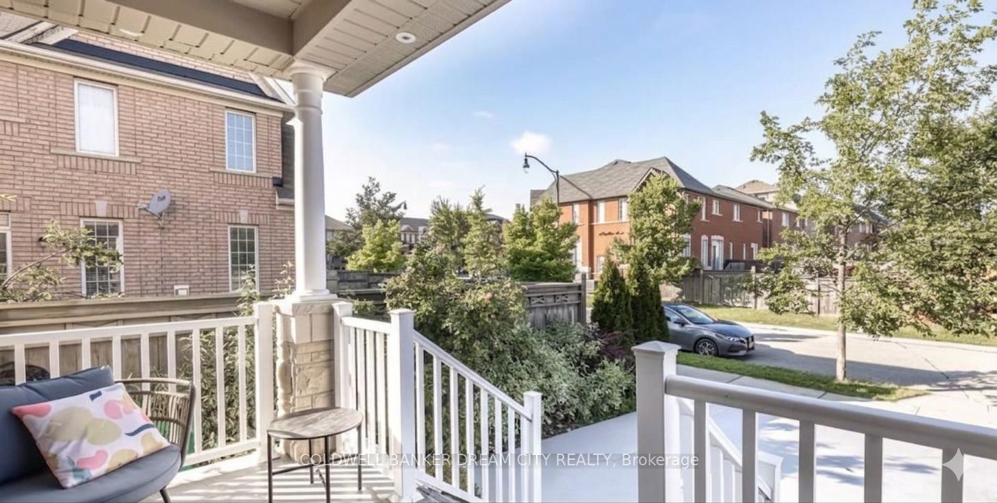 46 Goldsboro Road, Brampton, ON L6P 3P3 photo 2