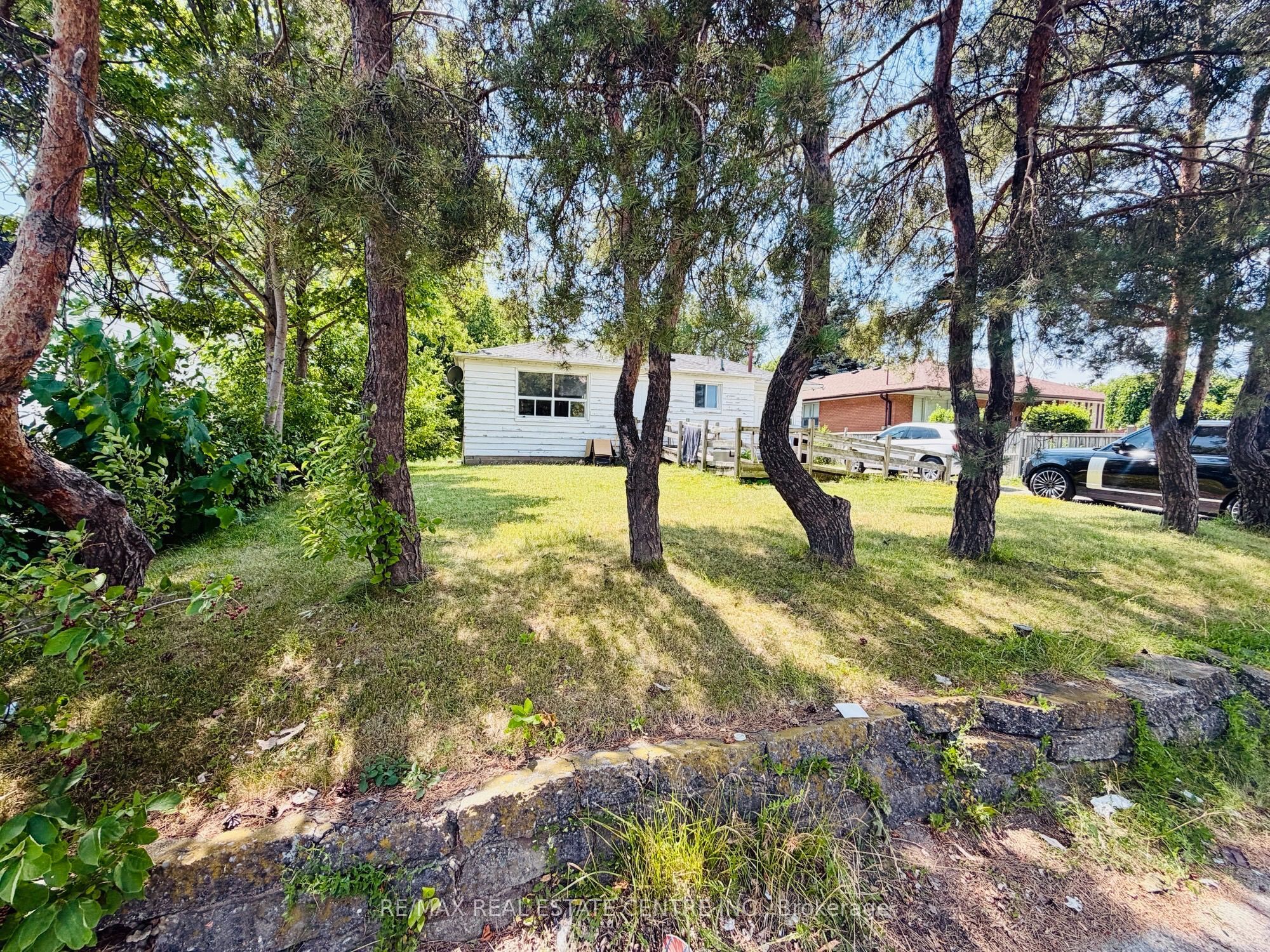 7118 Goreway Drive, Mississauga, ON L4T 2T6 photo 4