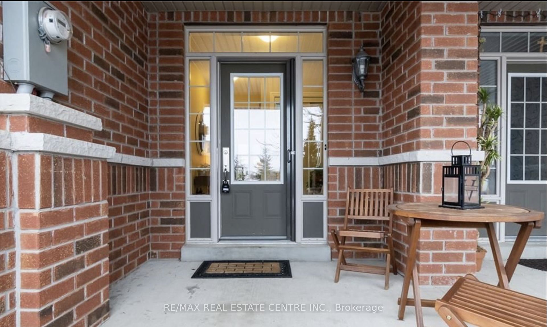 112 Hanson Crescent, Milton, ON L9T 2X5 photo 2