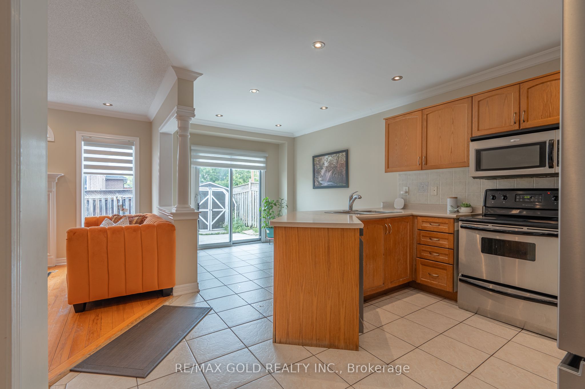 409 Fernforest Drive, Brampton, ON L6R 3B6 photo 3