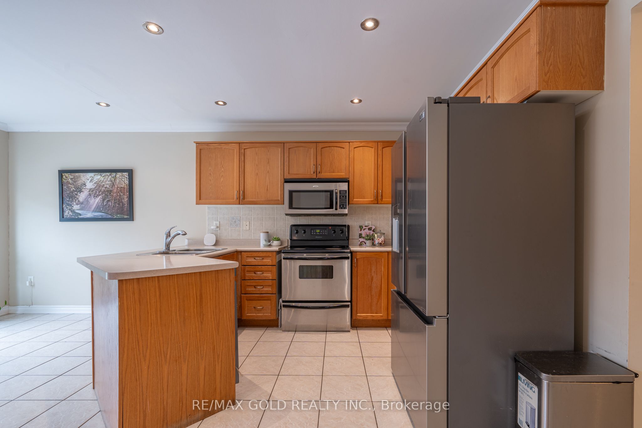409 Fernforest Drive, Brampton, ON L6R 3B6 photo 4