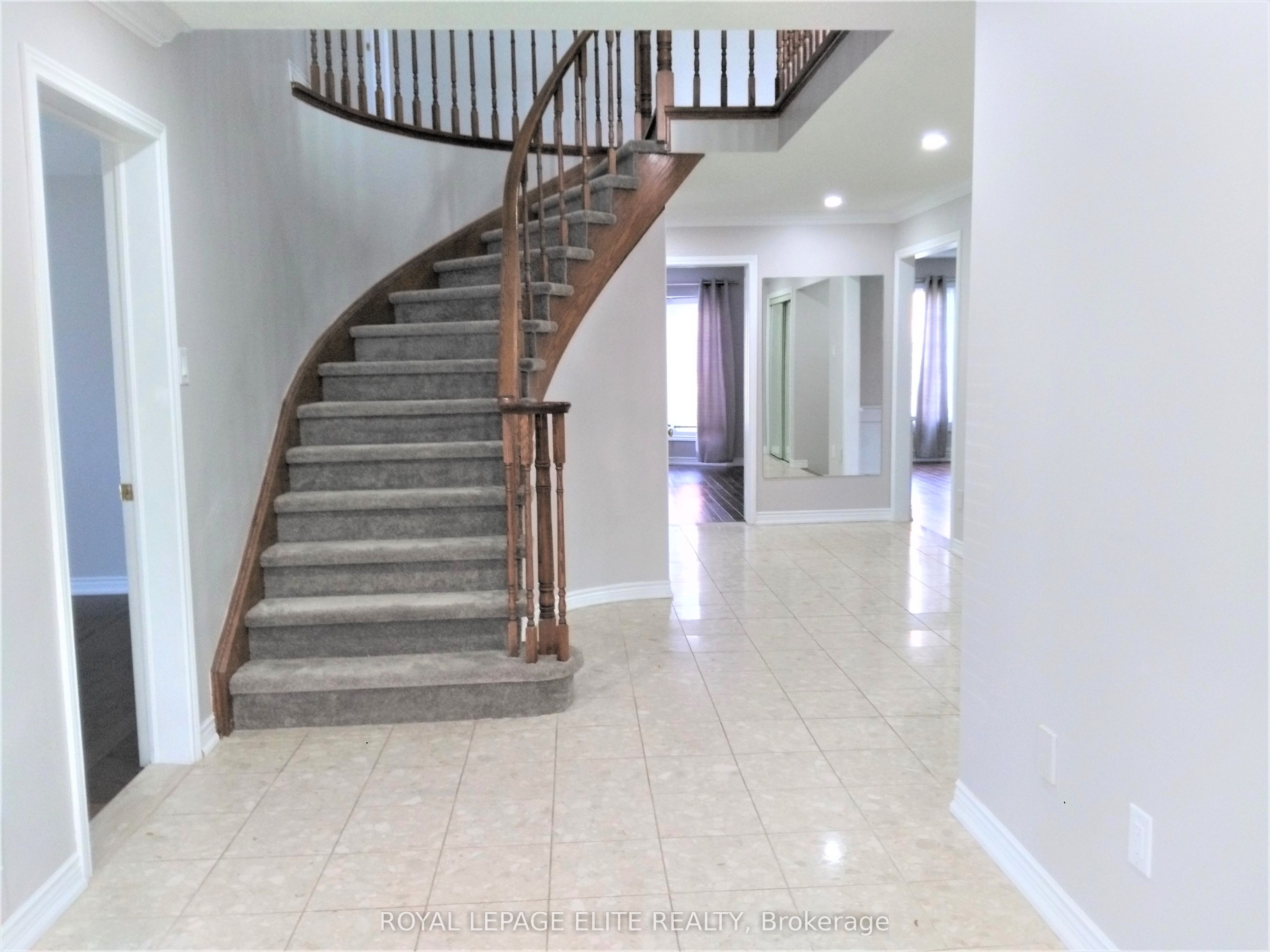 1171 GILES Gate, Oakville, ON L6M 2S4 photo 2