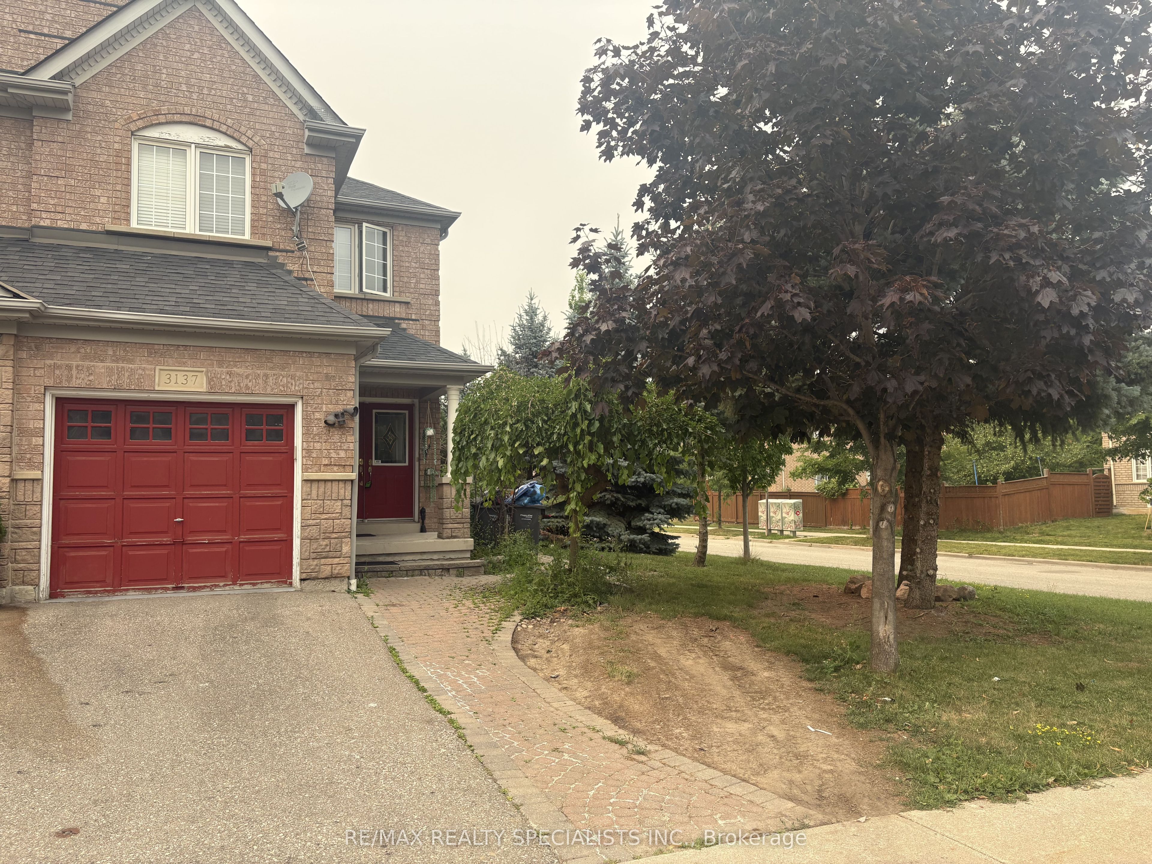 3137 Bentley Drive, Mississauga, ON L5M 6V8 photo 2