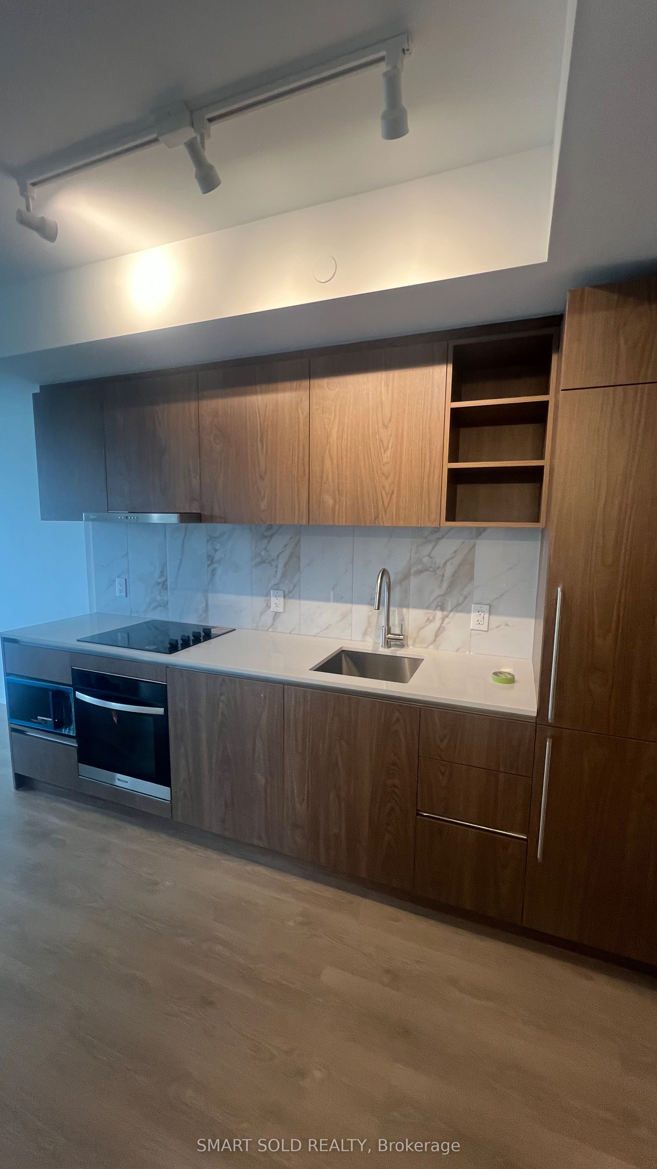 5251 Dundas Street W 906, Toronto, ON M9B 1B1 photo 4