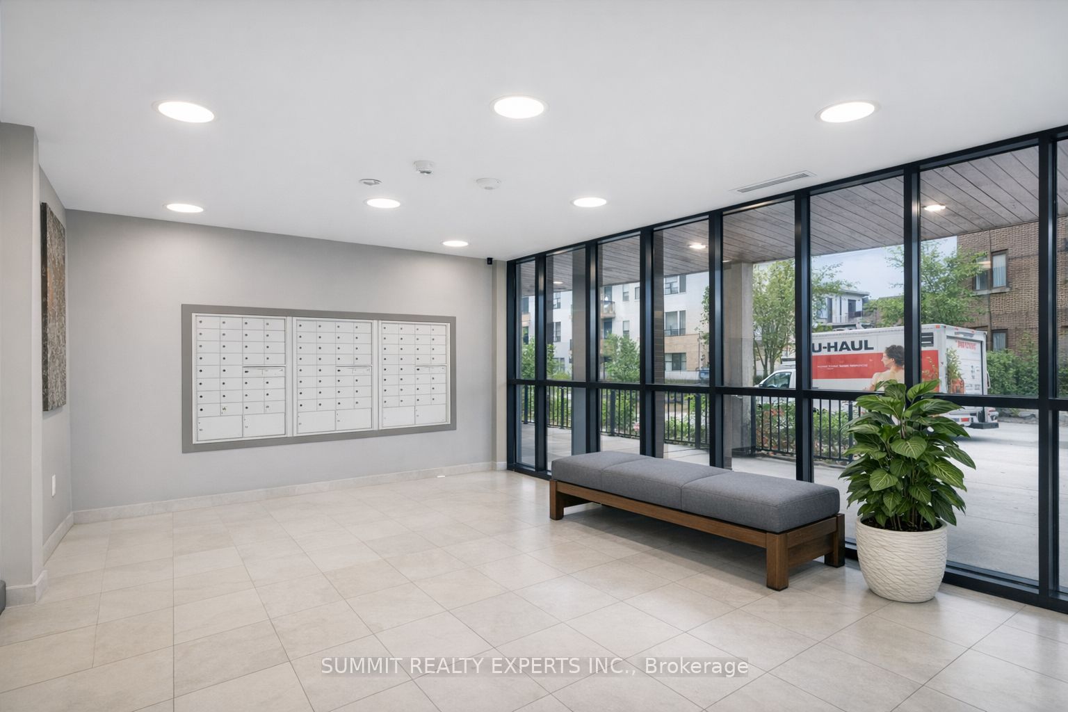 135 Canon Jackson Drive E 607, Toronto, ON M6M 0C3 photo 4