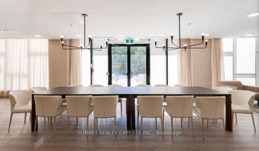 135 Canon Jackson Drive E 607, Toronto, ON M6M 0C3 photo 5