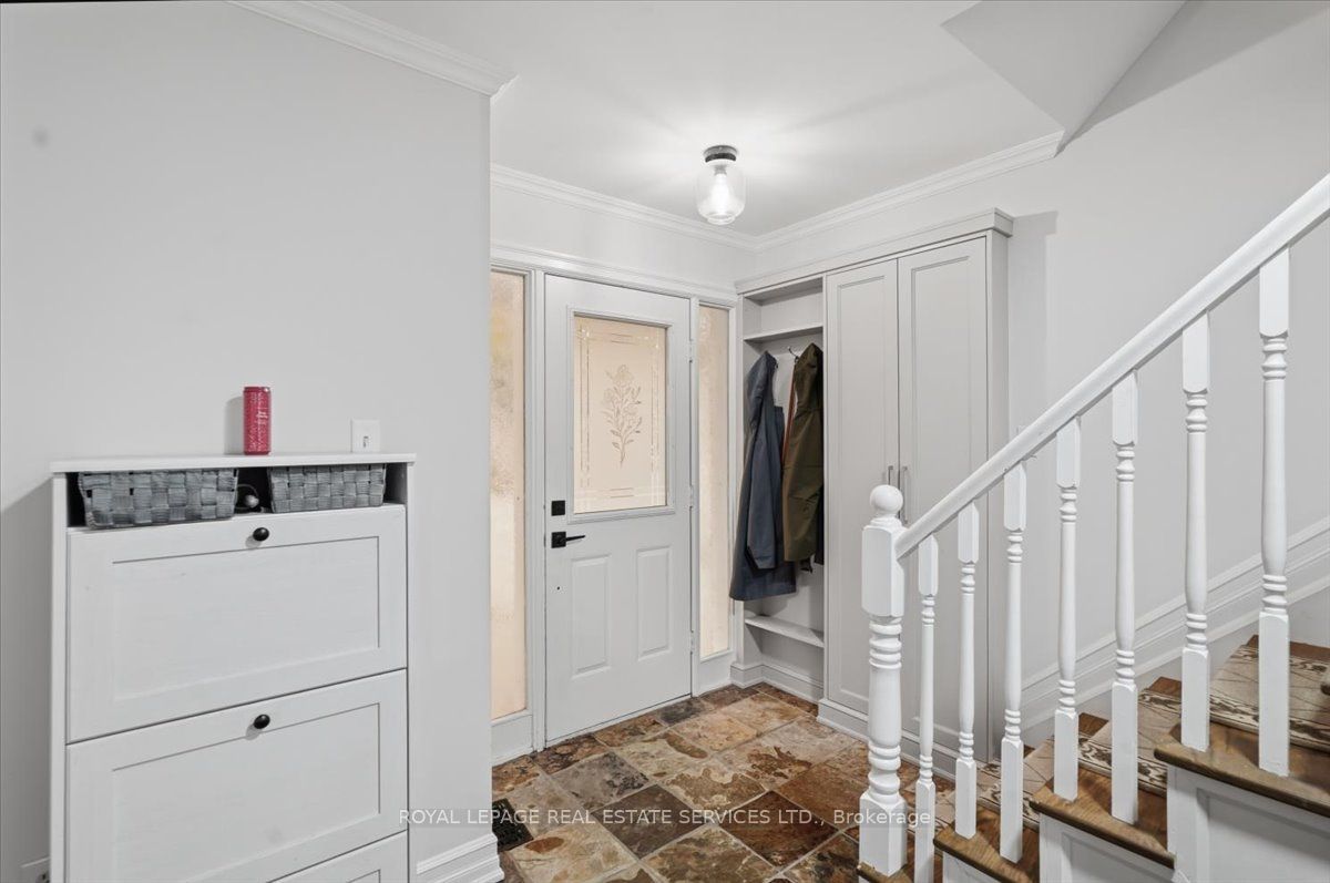 5185 Bunton Crescent, Burlington, ON L7L 6J3 photo 2