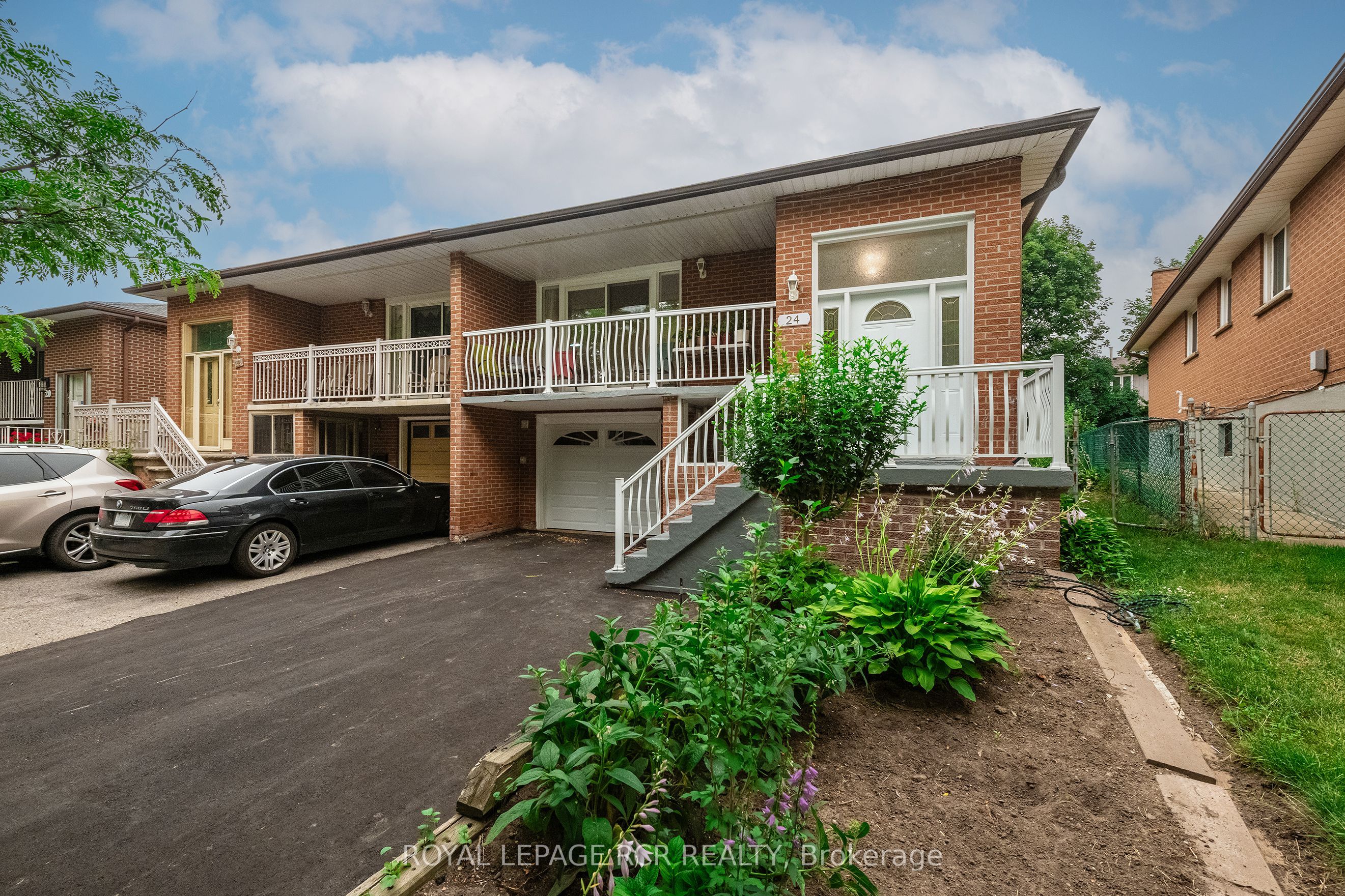 24 Petunias Road, Brampton, ON L6V 3G8 photo 3