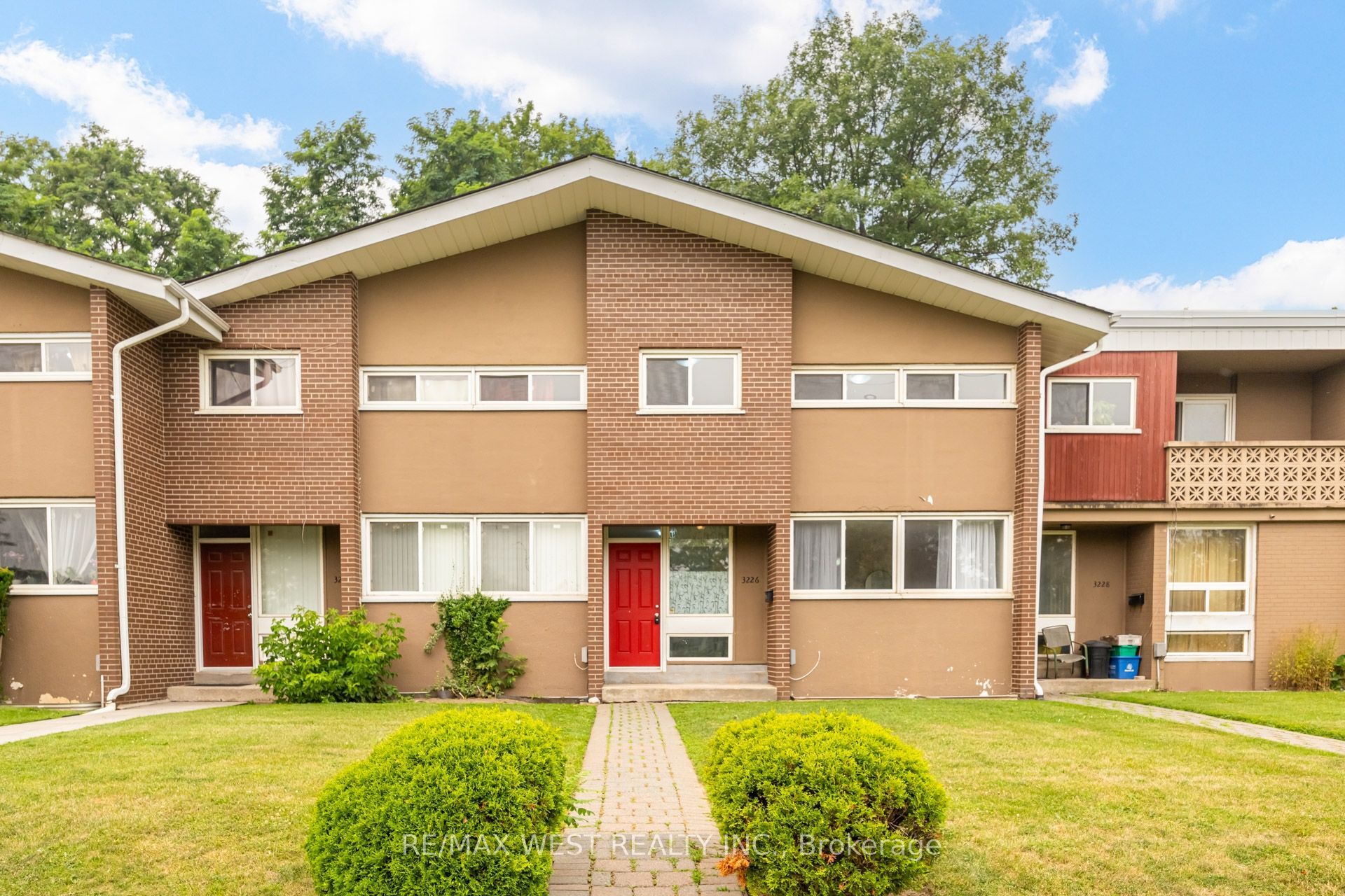 3226 The Credit Woodlands Wood 3226, Mississauga, ON L5C 2J6 photo 2