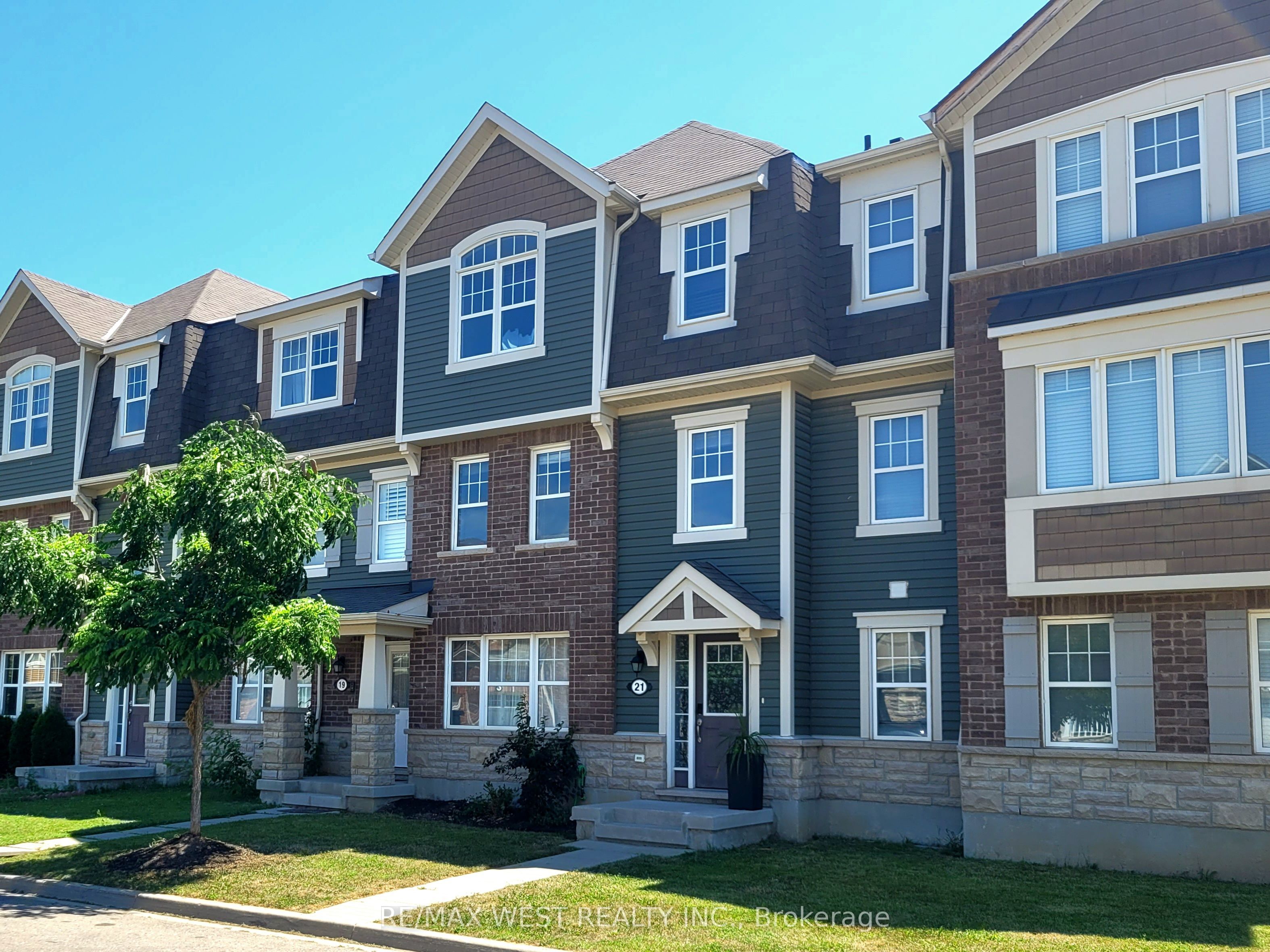21 Billiter Road W, Brampton, ON L7A 4G8