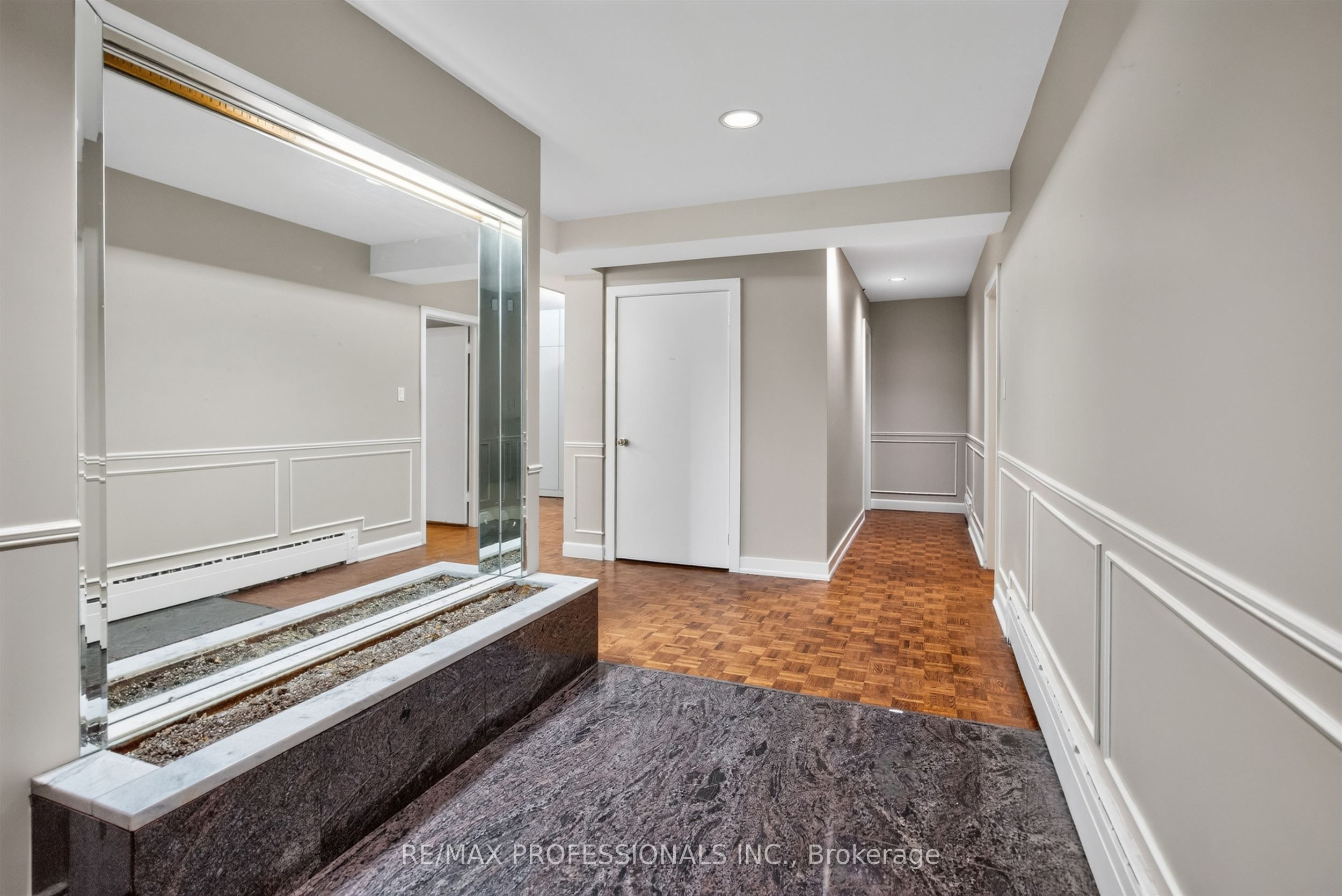 32 Edenbrook Hill, Toronto, ON M9A 3Z6 photo 5