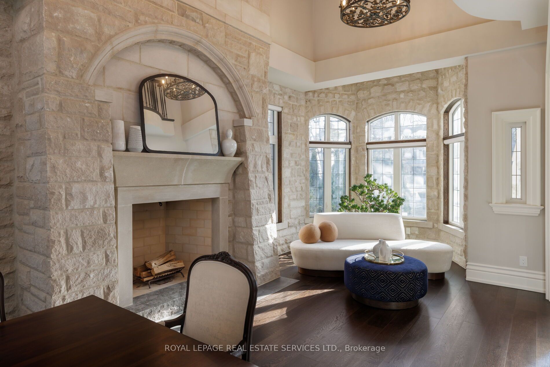 1165 Garden Road, Mississauga, ON L5H 3J5 photo 3