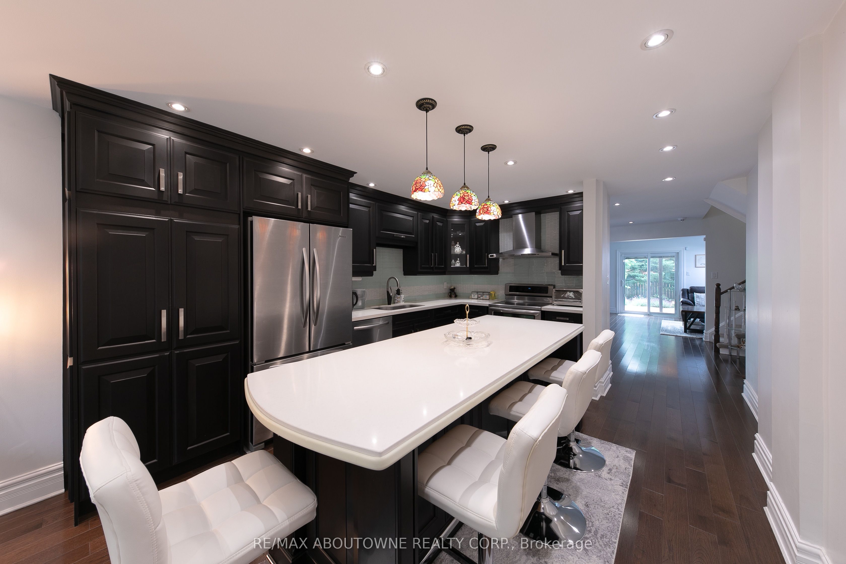 2072 Glenada Crescent, Oakville, ON L6H 4M2 photo 5