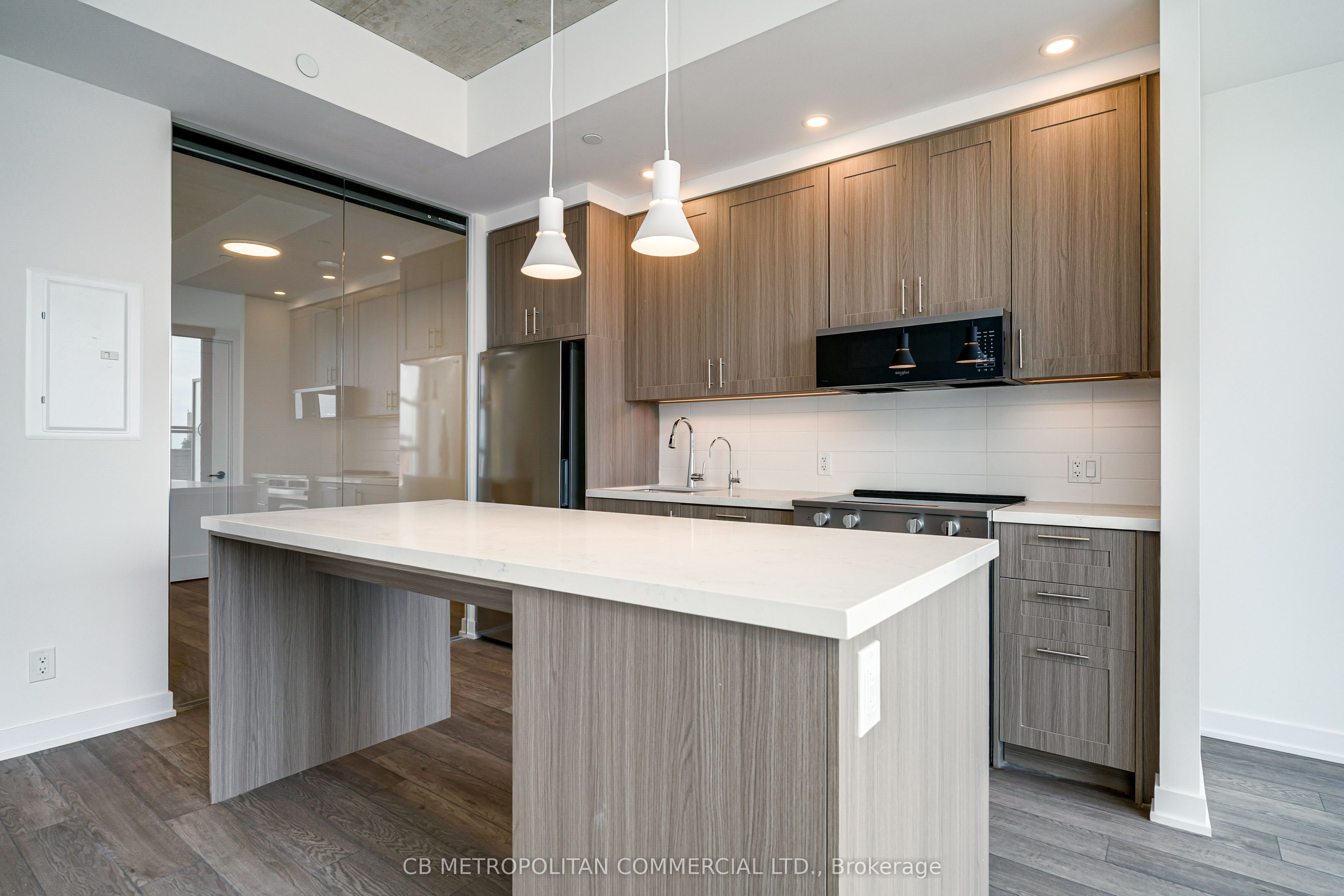2946 Dundas Street West Street W 516, Toronto, ON M6P 1Y8 photo 5