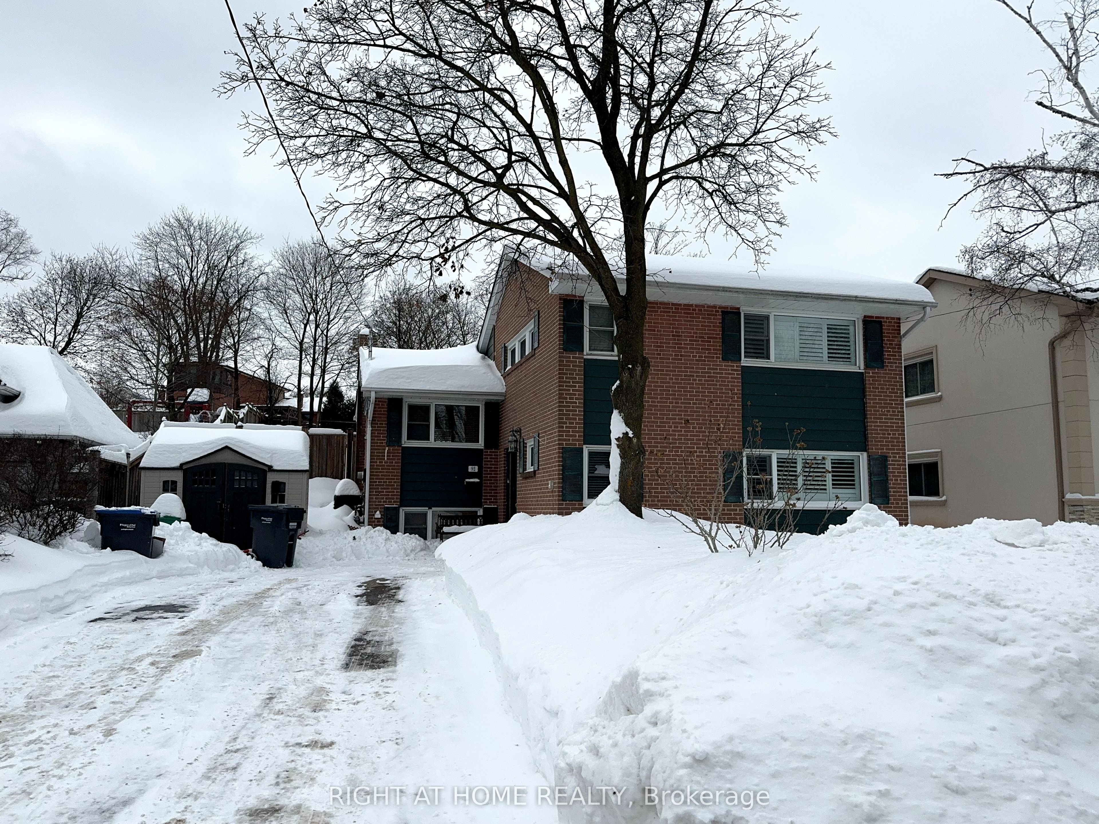 92 Vista Drive, Mississauga, ON L5M 1C5