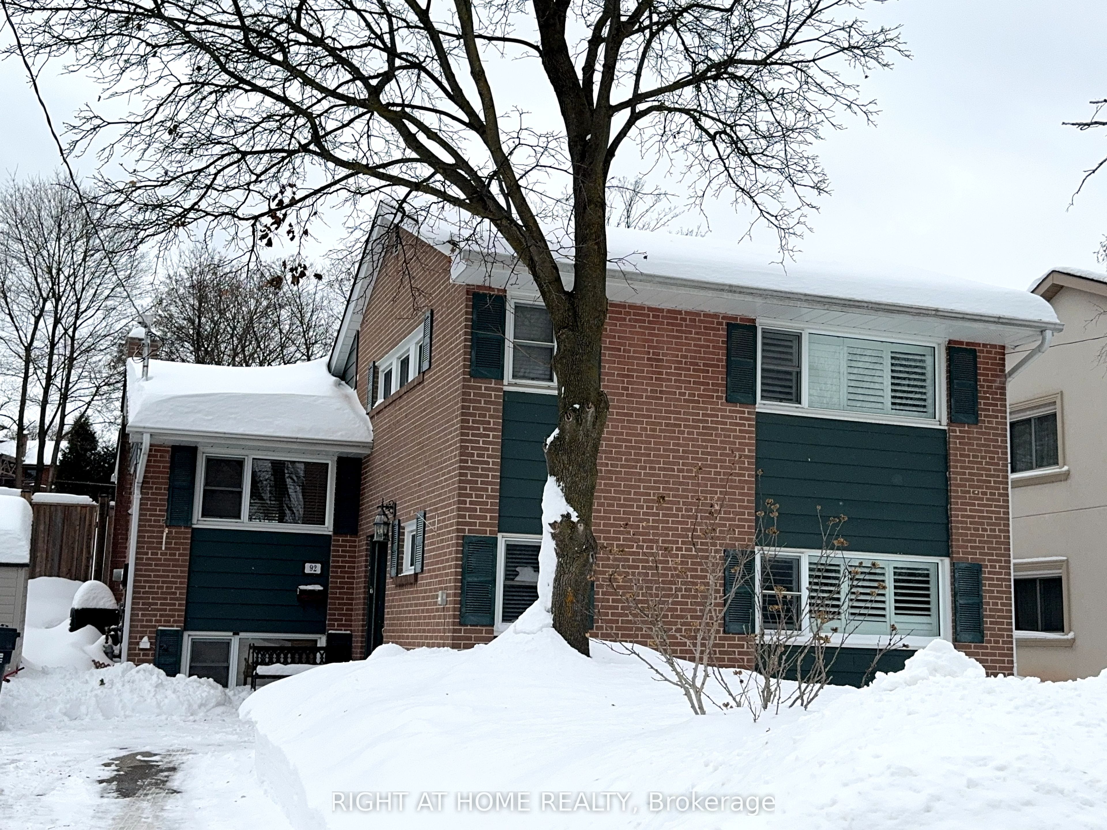 92 Vista Drive, Mississauga, ON L5M 1C5 photo 2