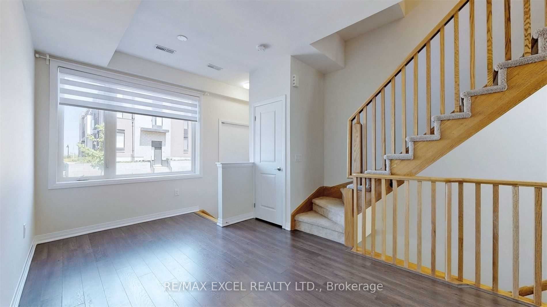 33 Thomas Mulholland Drive, Toronto, ON M3K 0B5 photo 3