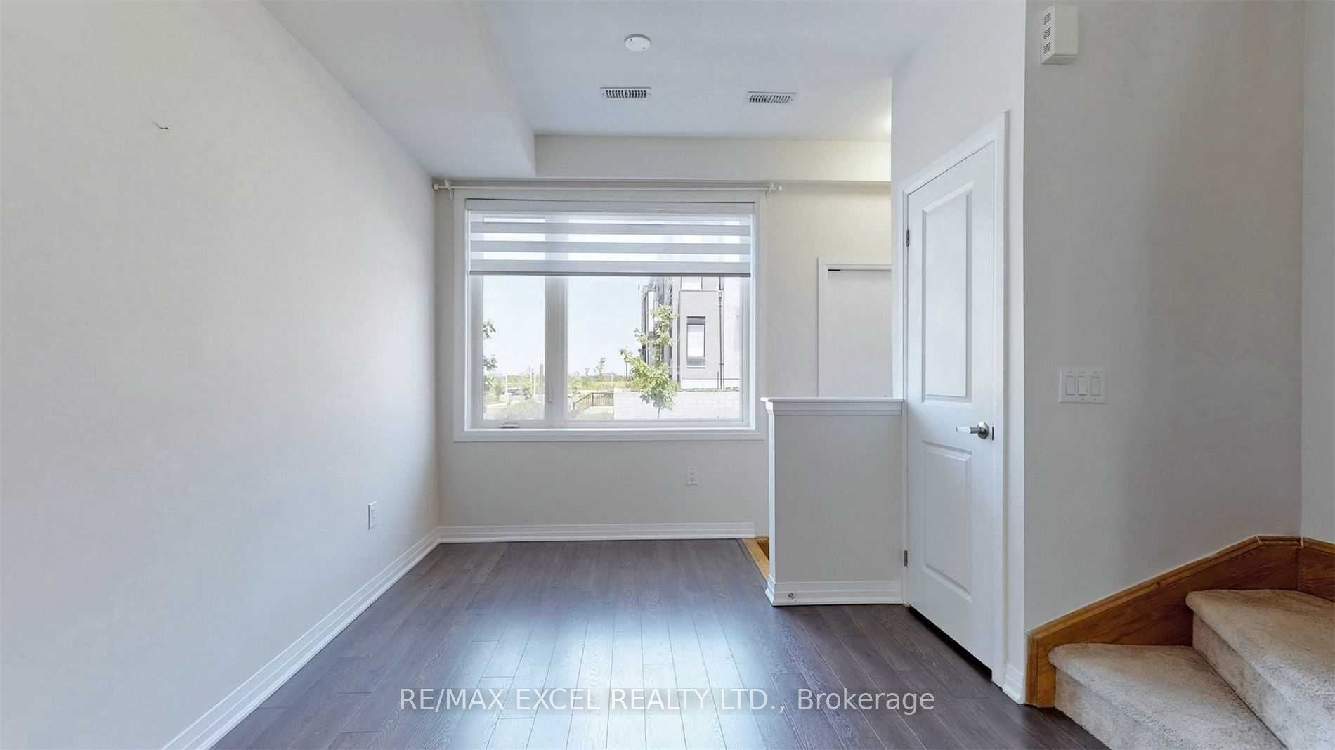 33 Thomas Mulholland Drive, Toronto, ON M3K 0B5 photo 4