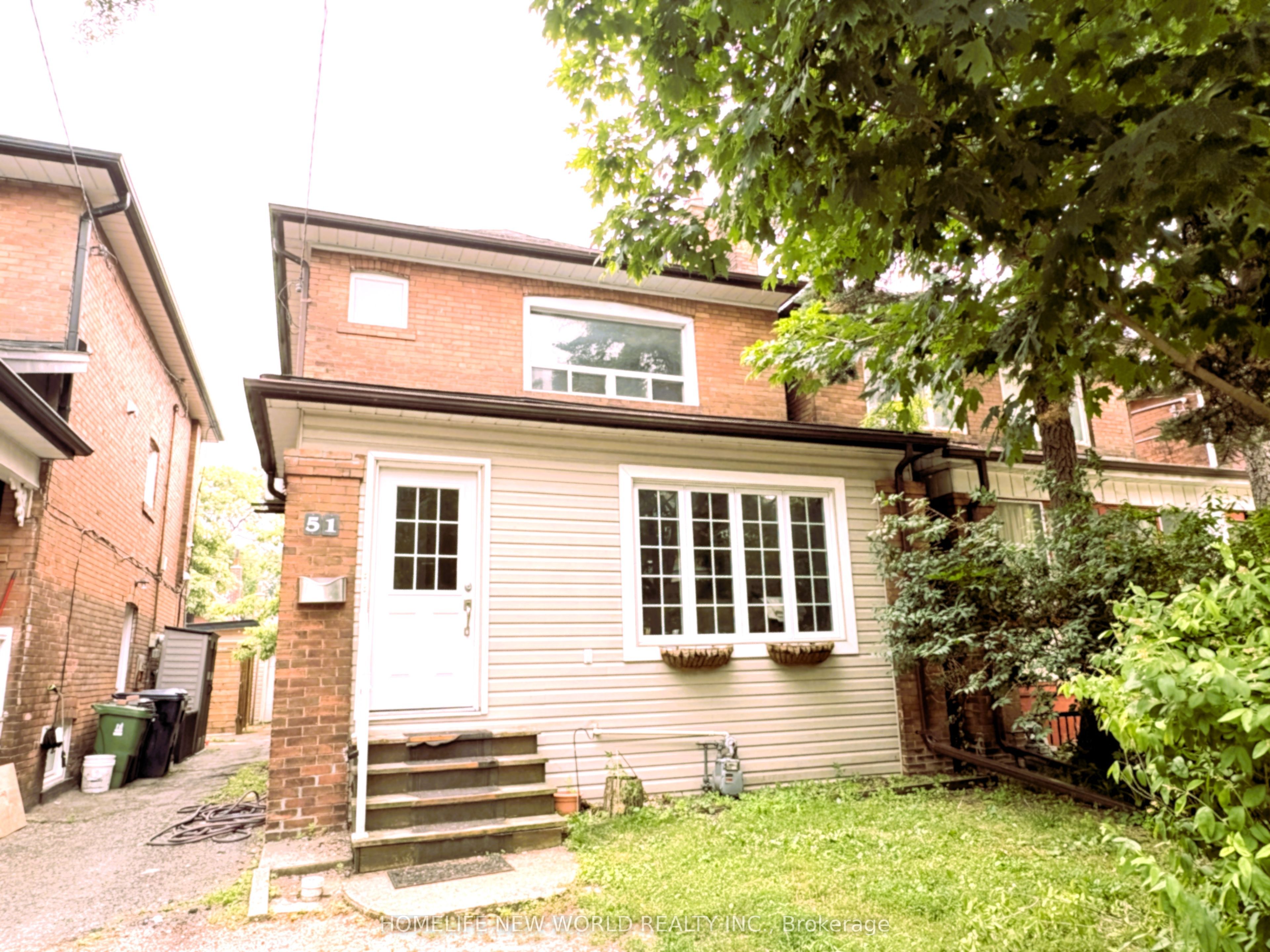 51 Parkdale Road 2nd Flr, Toronto, ON M6R 1E3