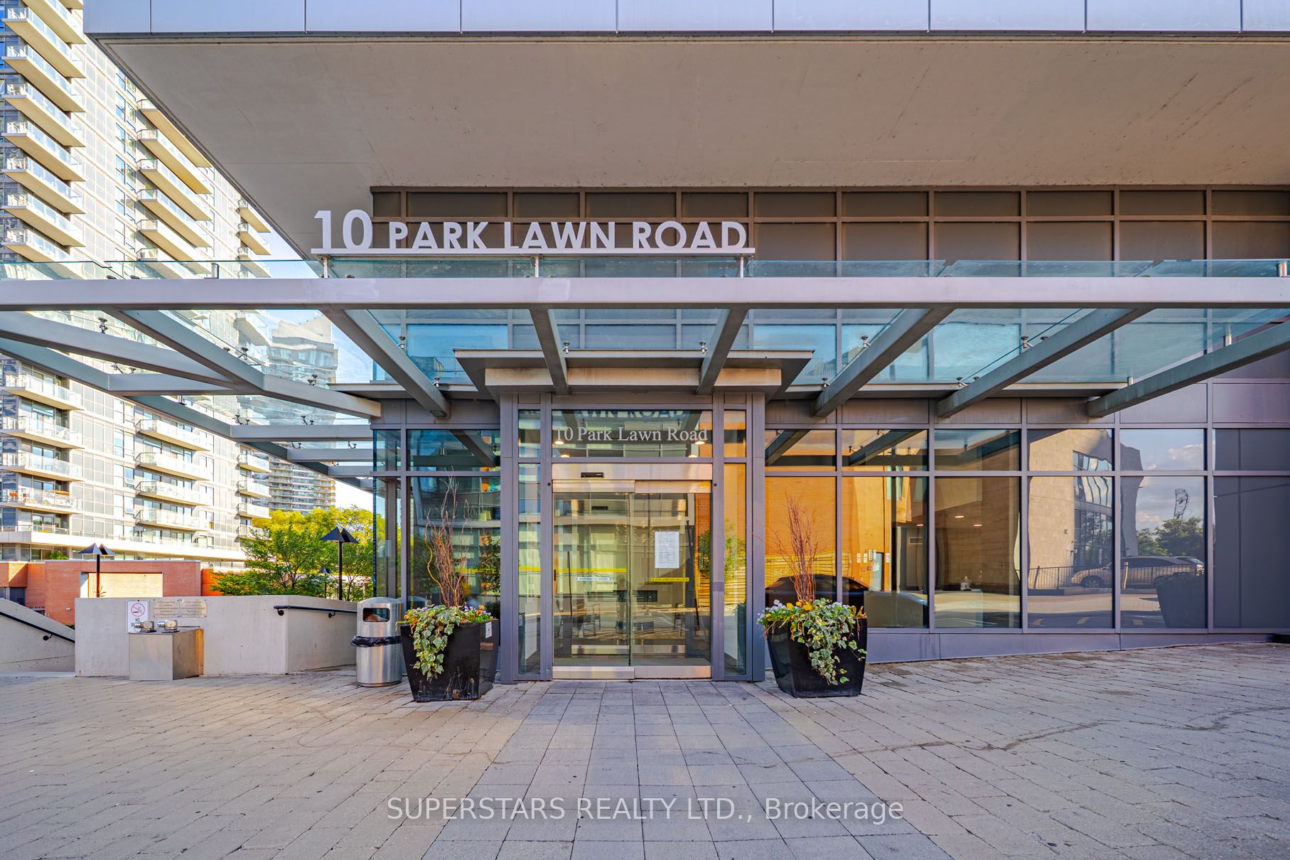 10 Park Lawn Road 2409, Toronto, ON M8V 0H9 photo 3