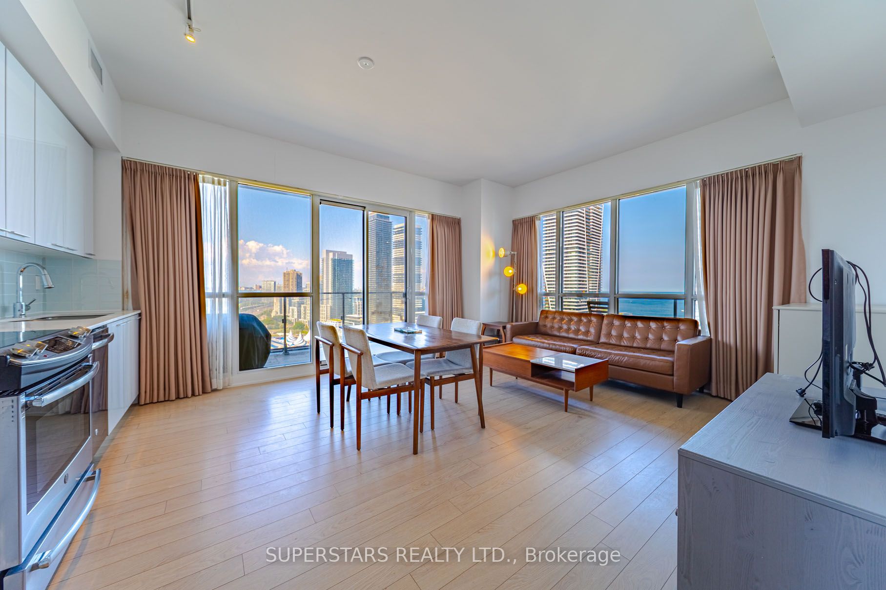 10 Park Lawn Road 2409, Toronto, ON M8V 0H9 photo 4