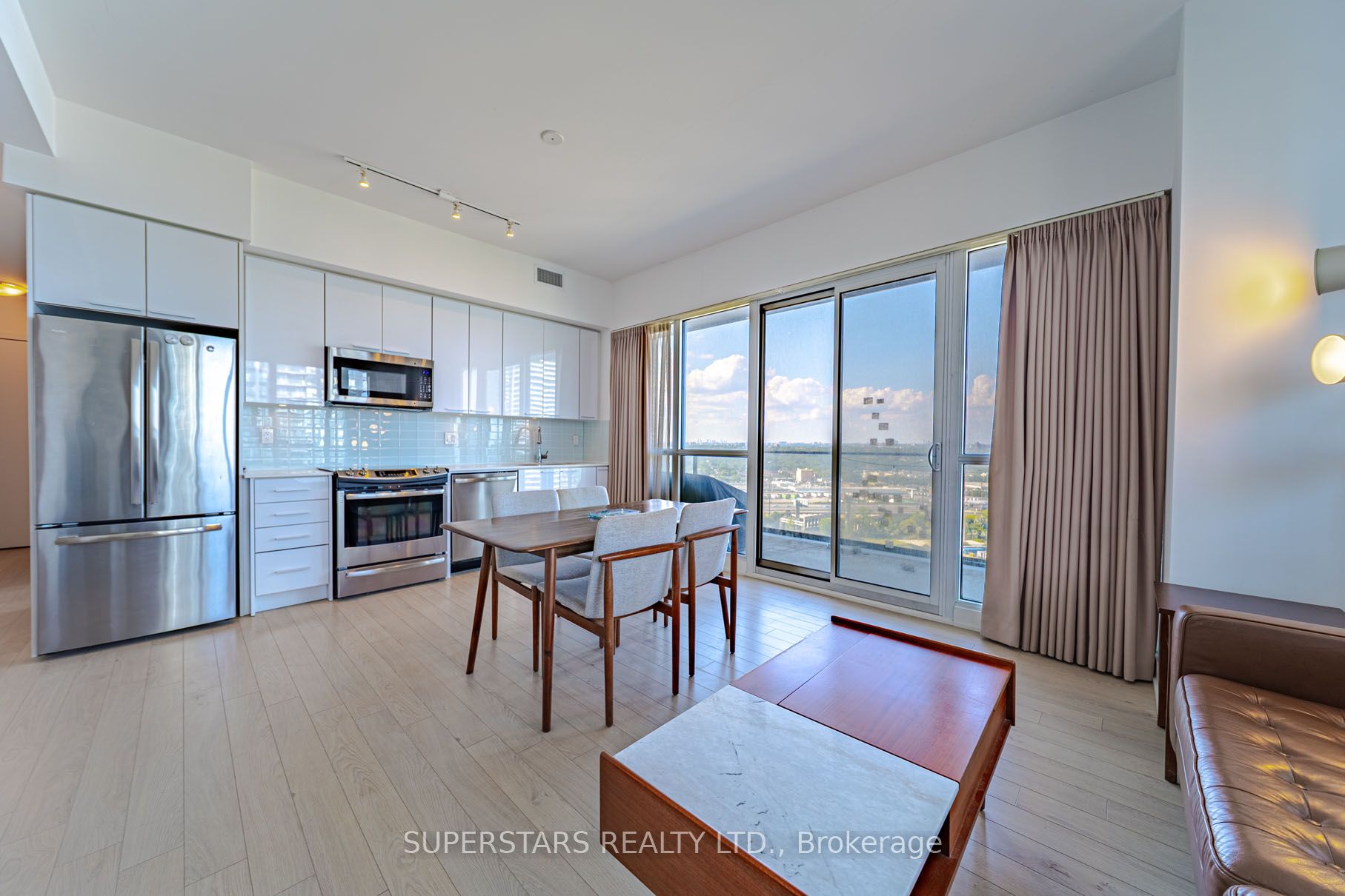 10 Park Lawn Road 2409, Toronto, ON M8V 0H9 photo 5